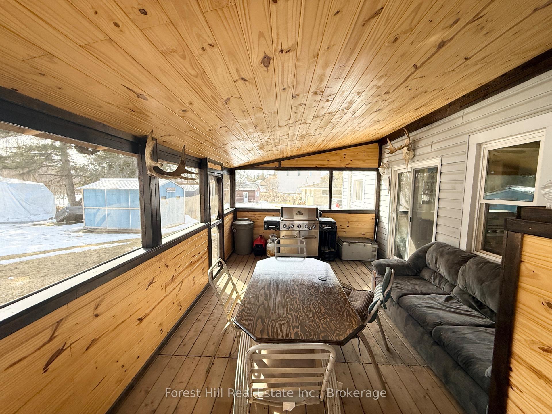 Photo 16 of 10709 522 Highway, Parry Sound Remote Area, Arnstein — HOMEH