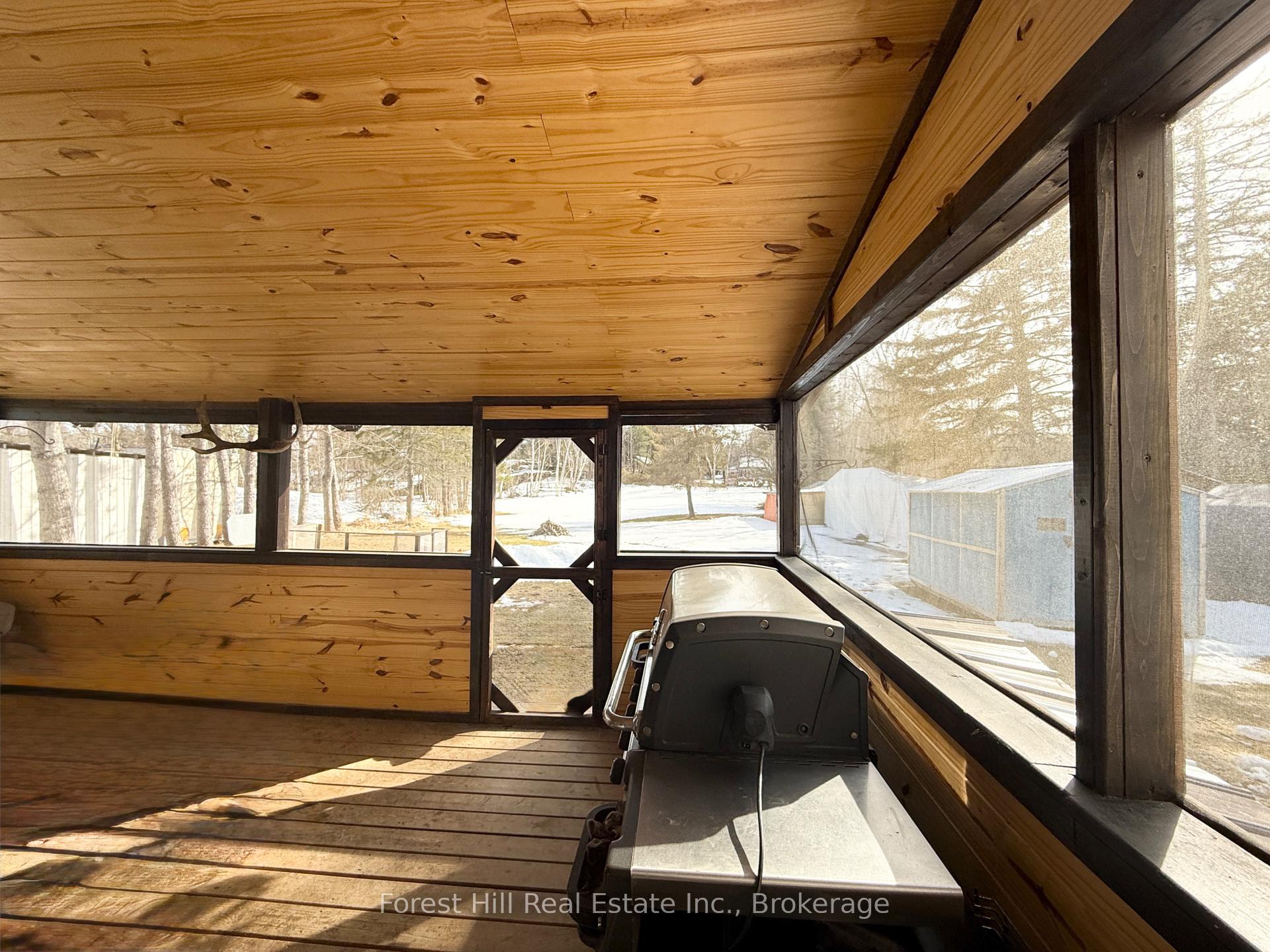 Photo 17 of 10709 522 Highway, Parry Sound Remote Area, Arnstein — HOMEH