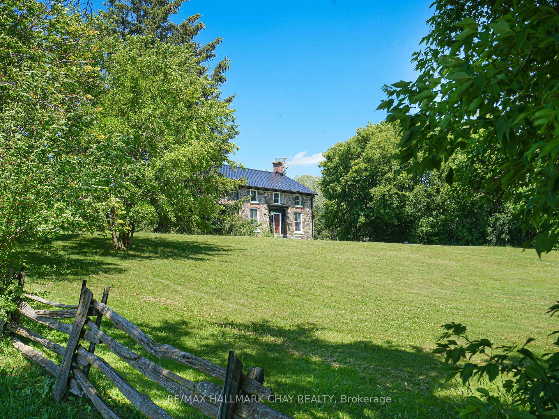 Photo 3 of 528375 5th Side Road, Mulmur, Rural Mulmur — HOMEH
