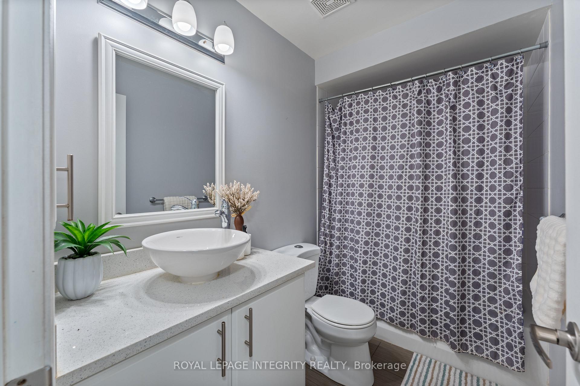 Photo 5 of 6308 Sablewood Place, Ottawa, Chapel Hill — HOMEH
