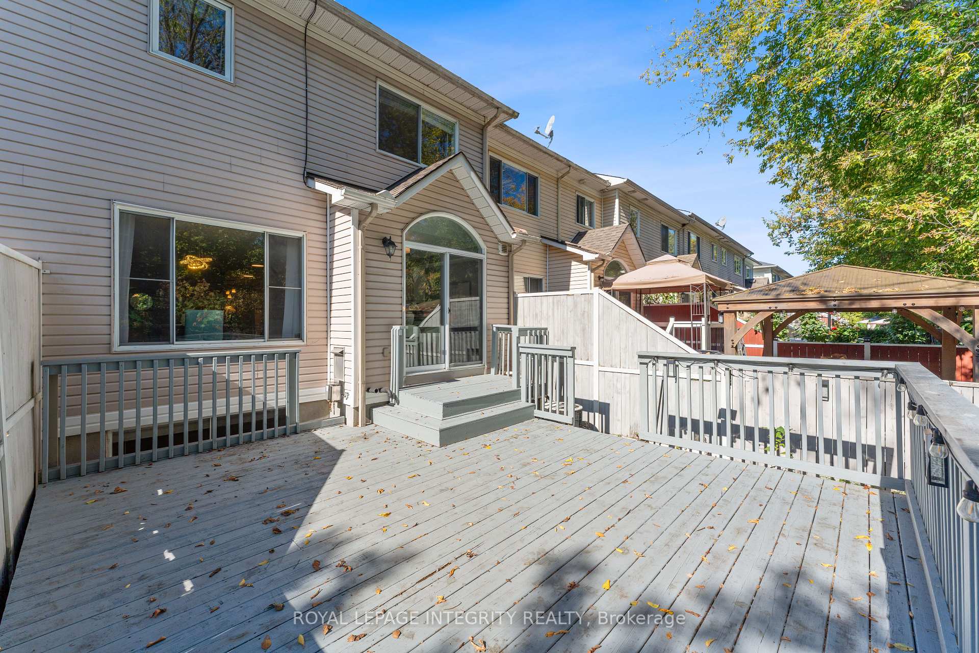 Photo 11 of 6308 Sablewood Place, Ottawa, Chapel Hill — HOMEH