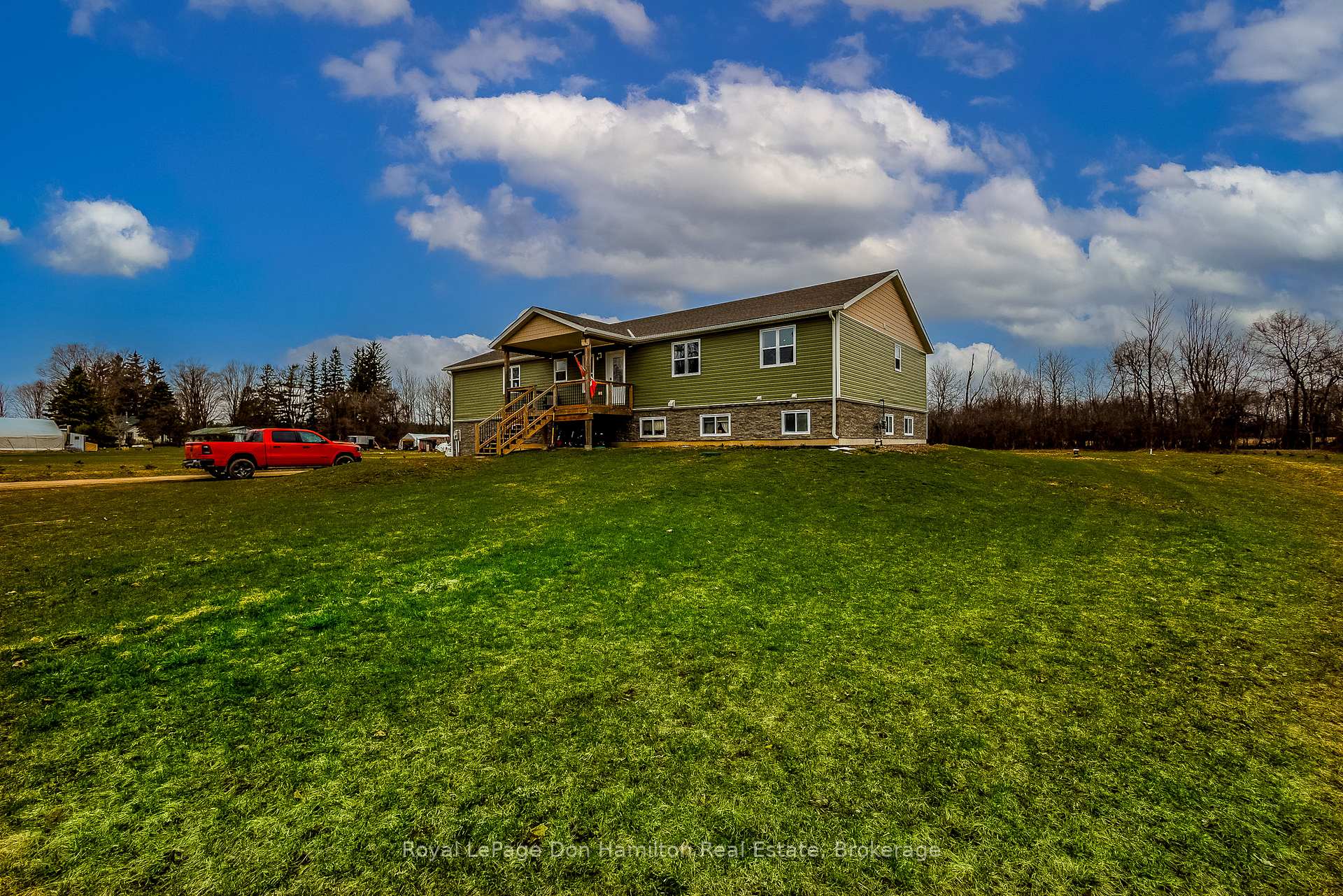 Photo 2 of 336 Turnberry Street, North Huron, Wingham — HOMEH