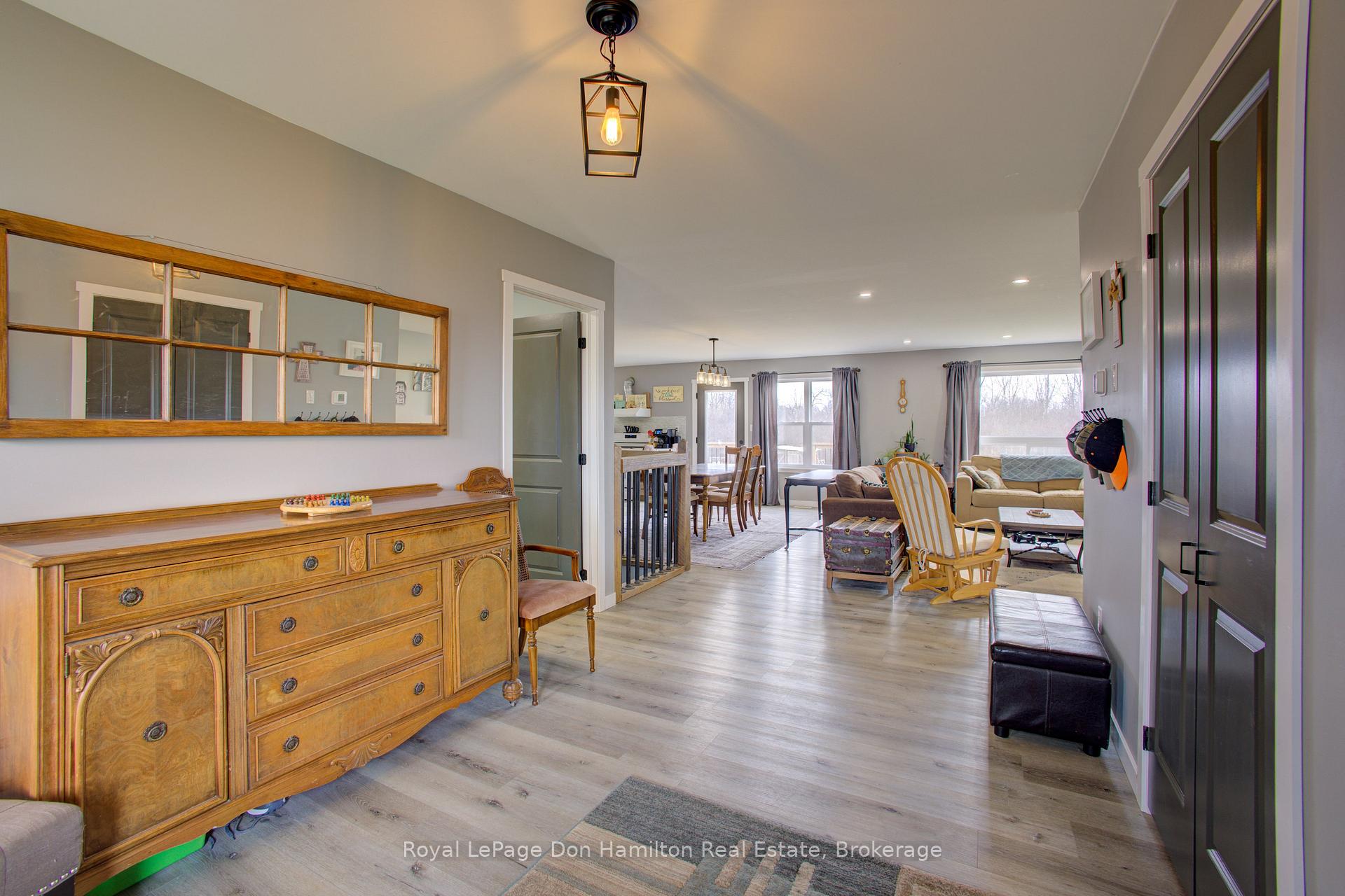 Photo 3 of 336 Turnberry Street, North Huron, Wingham — HOMEH