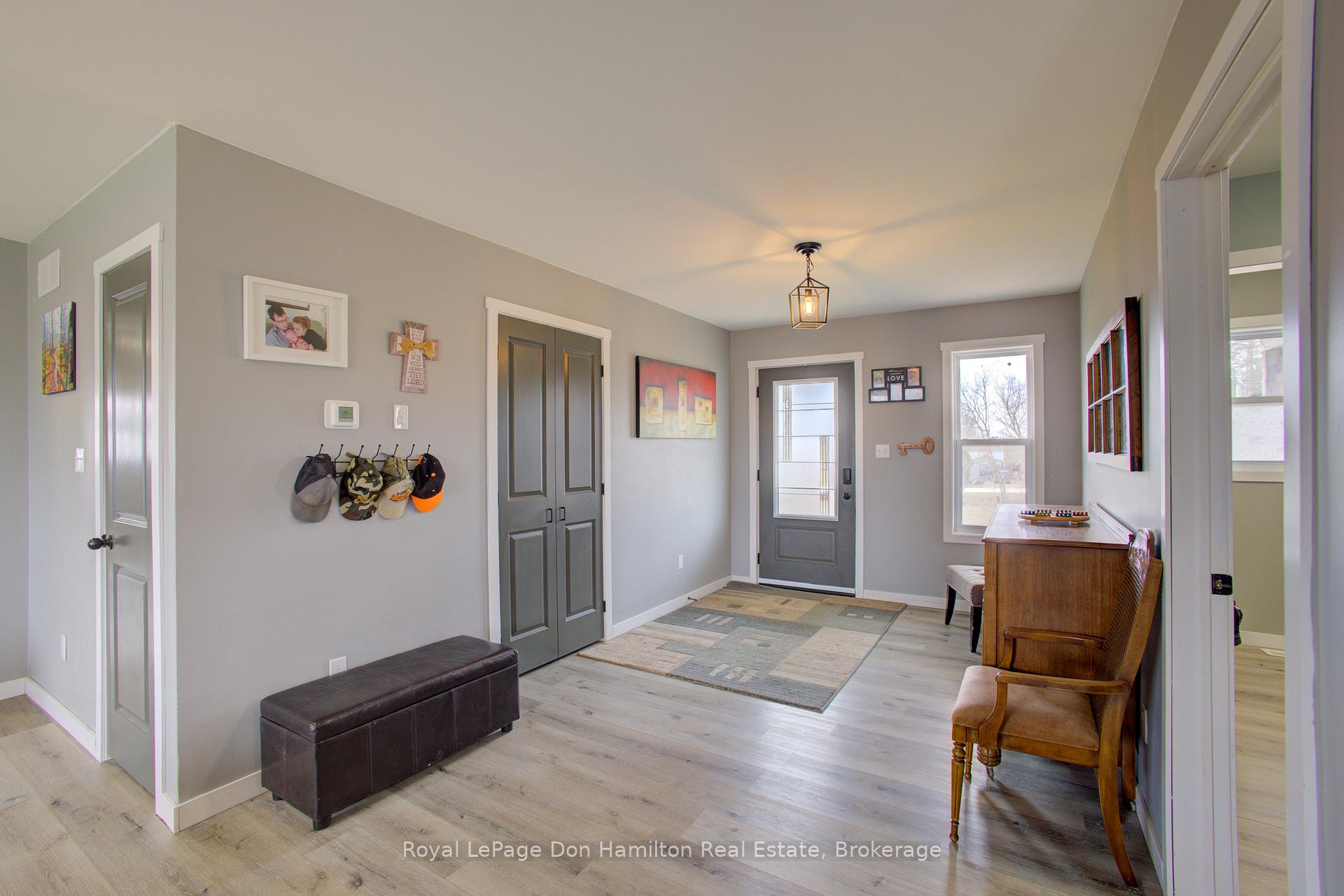 Photo 4 of 336 Turnberry Street, North Huron, Wingham — HOMEH