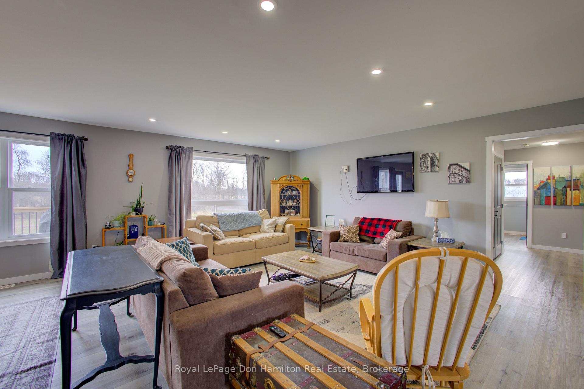 Photo 6 of 336 Turnberry Street, North Huron, Wingham — HOMEH