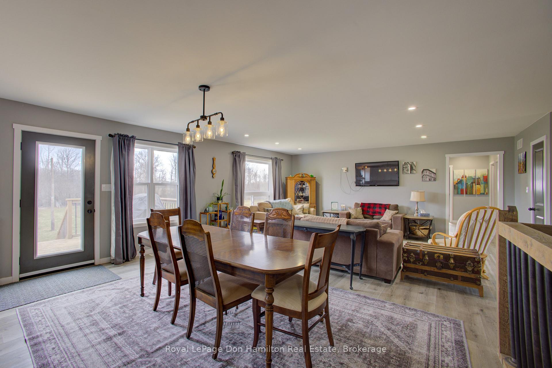Photo 11 of 336 Turnberry Street, North Huron, Wingham — HOMEH
