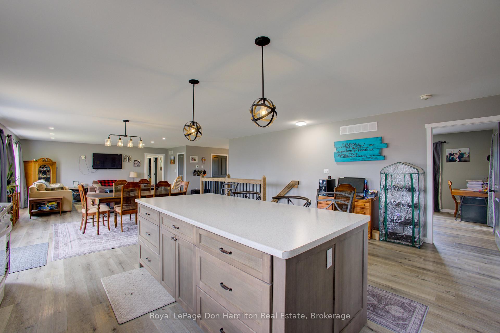 Photo 15 of 336 Turnberry Street, North Huron, Wingham — HOMEH