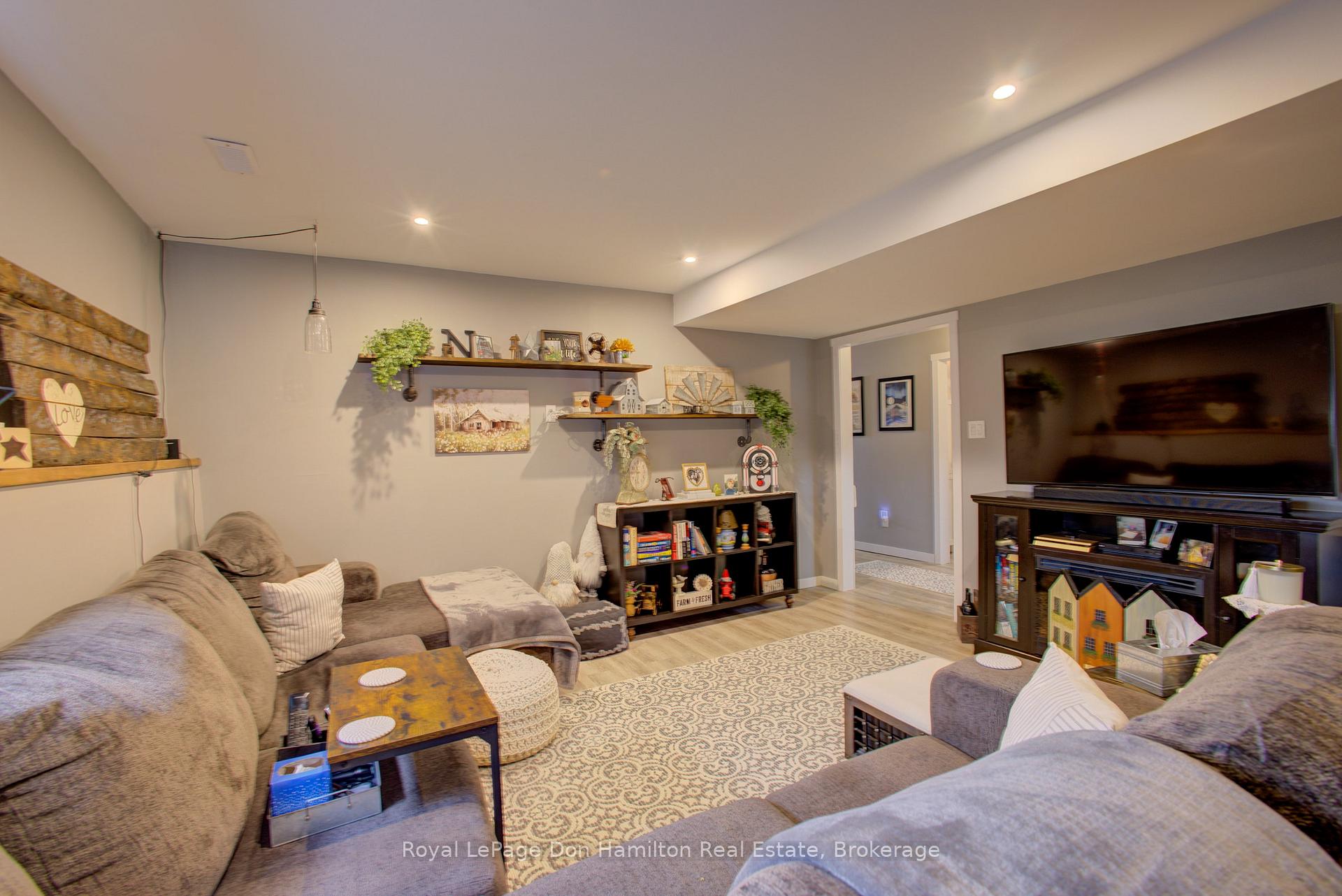 Photo 32 of 336 Turnberry Street, North Huron, Wingham — HOMEH