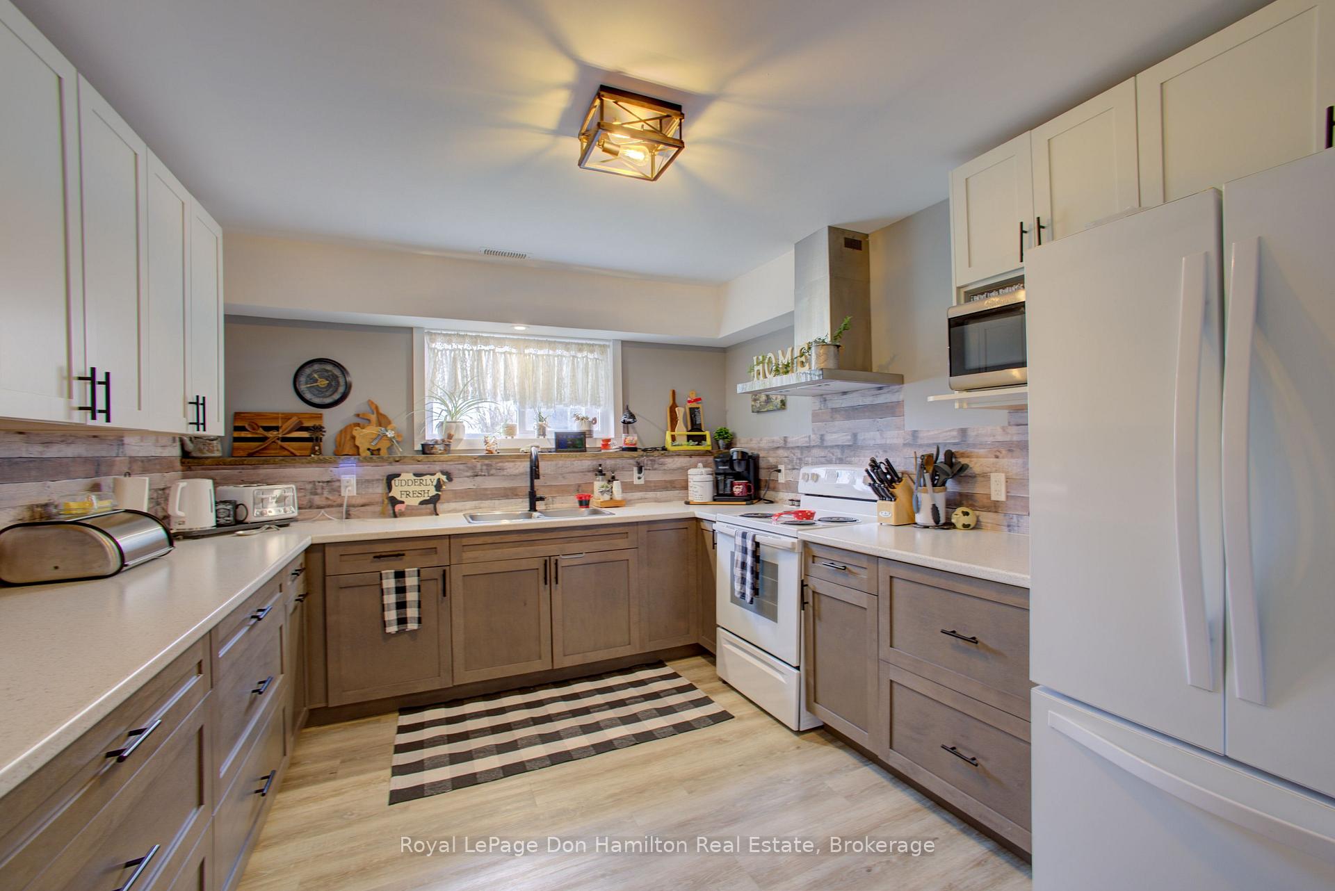 Photo 34 of 336 Turnberry Street, North Huron, Wingham — HOMEH