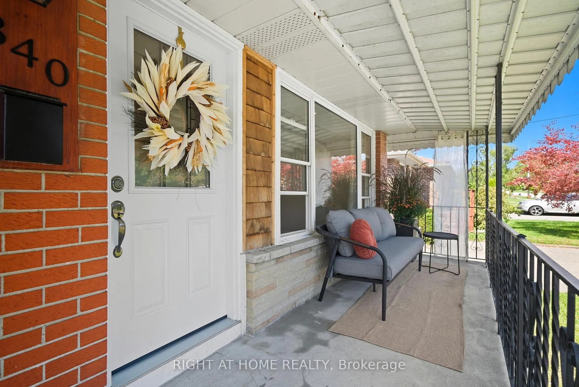 Photo 2 of 340 Grandview Street S, Oshawa, Donevan — HOMEH