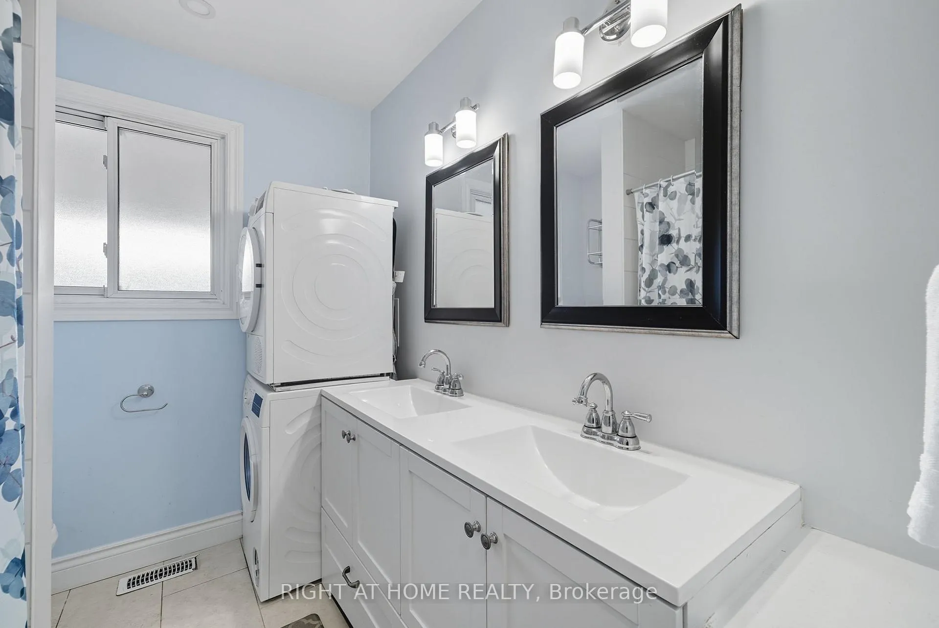 Photo 15 of 340 Grandview Street S, Oshawa, Donevan — HOMEH