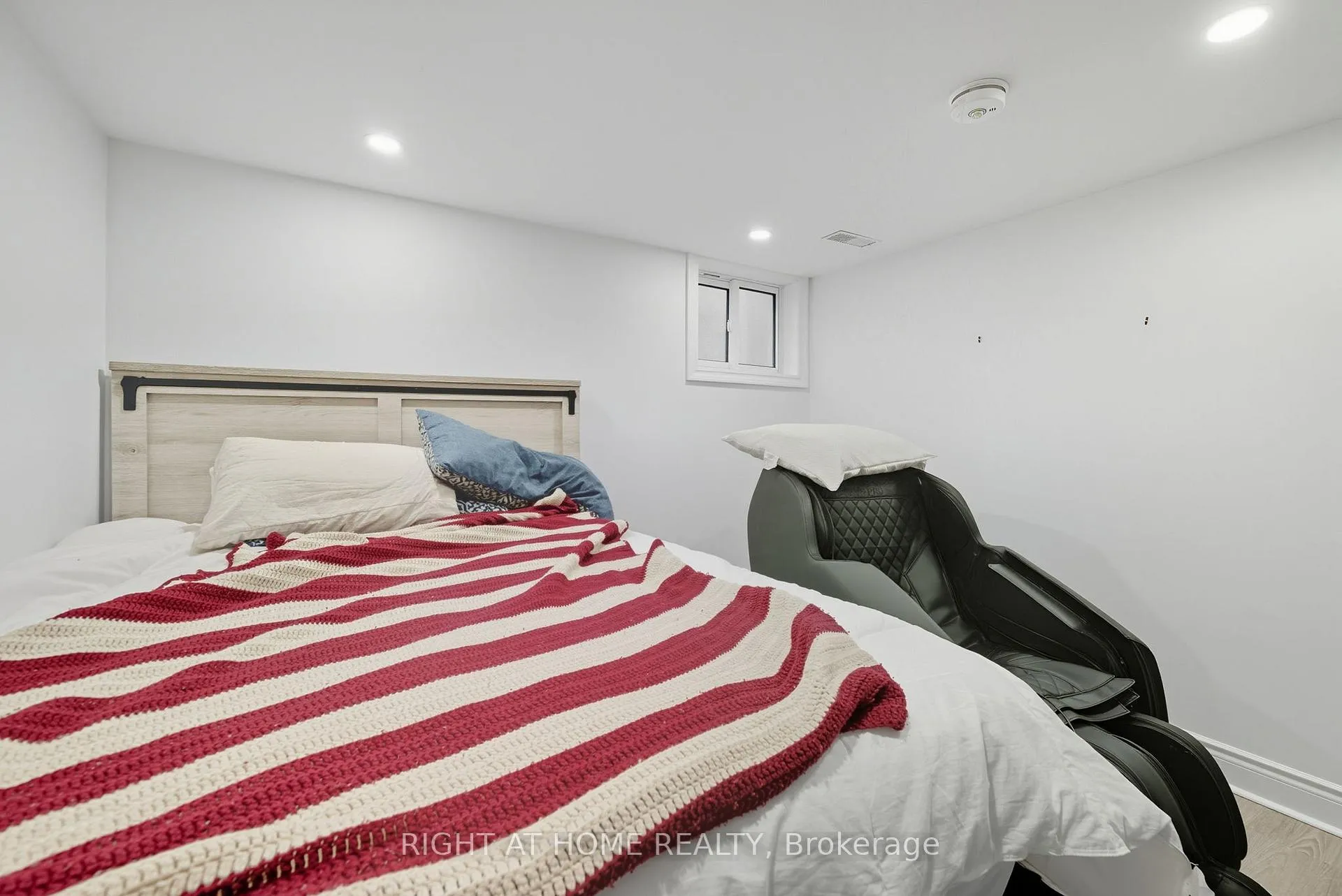 Photo 28 of 340 Grandview Street S, Oshawa, Donevan — HOMEH