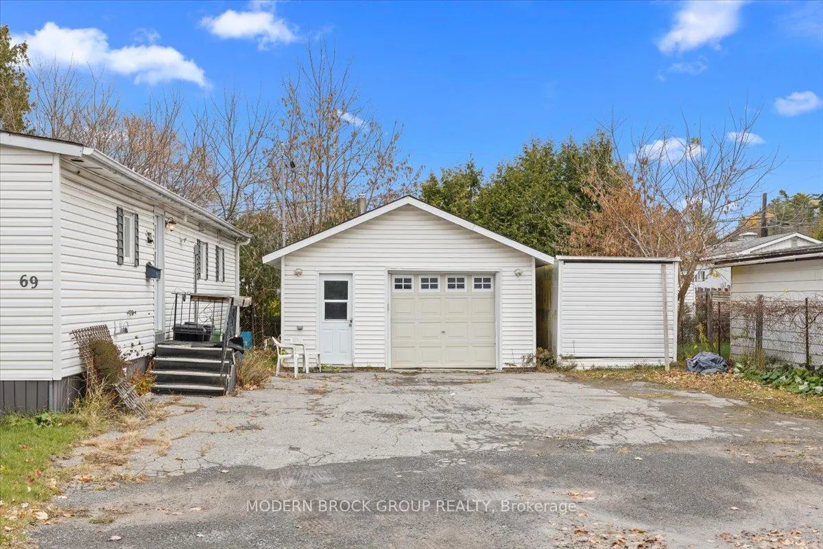 Photo 3 of Unit 69, 3535 St. Joseph Boulevard, Ottawa, Fallingbrook/Ridgemount — HOMEH