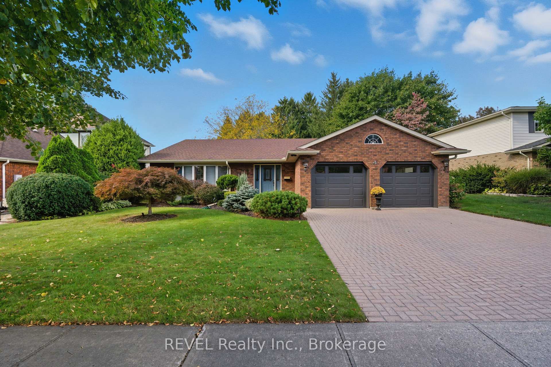 Photo 1 of 4 Kevin Drive, Pelham, Fonthill — HOMEH