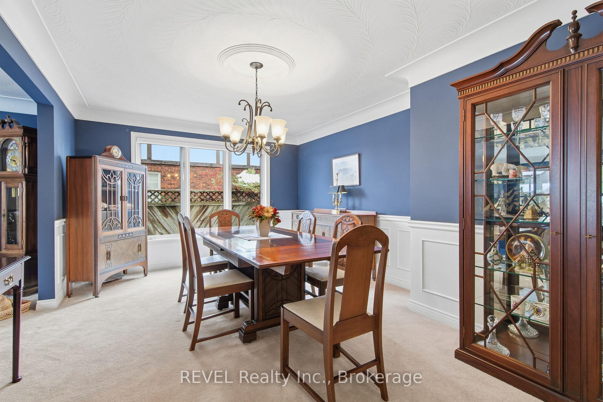 Photo 10 of 4 Kevin Drive, Pelham, Fonthill — HOMEH