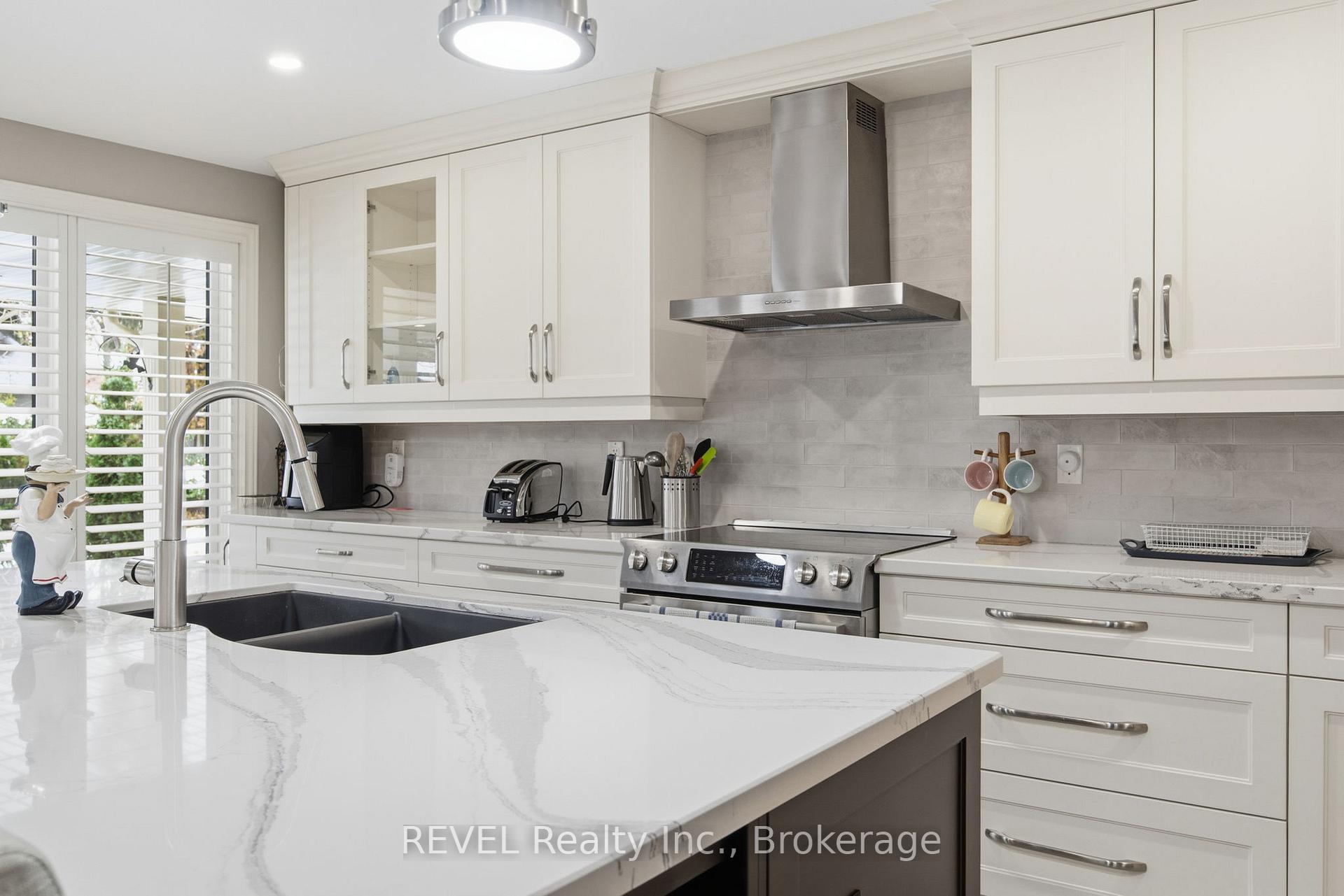 Photo 15 of 4 Kevin Drive, Pelham, Fonthill — HOMEH
