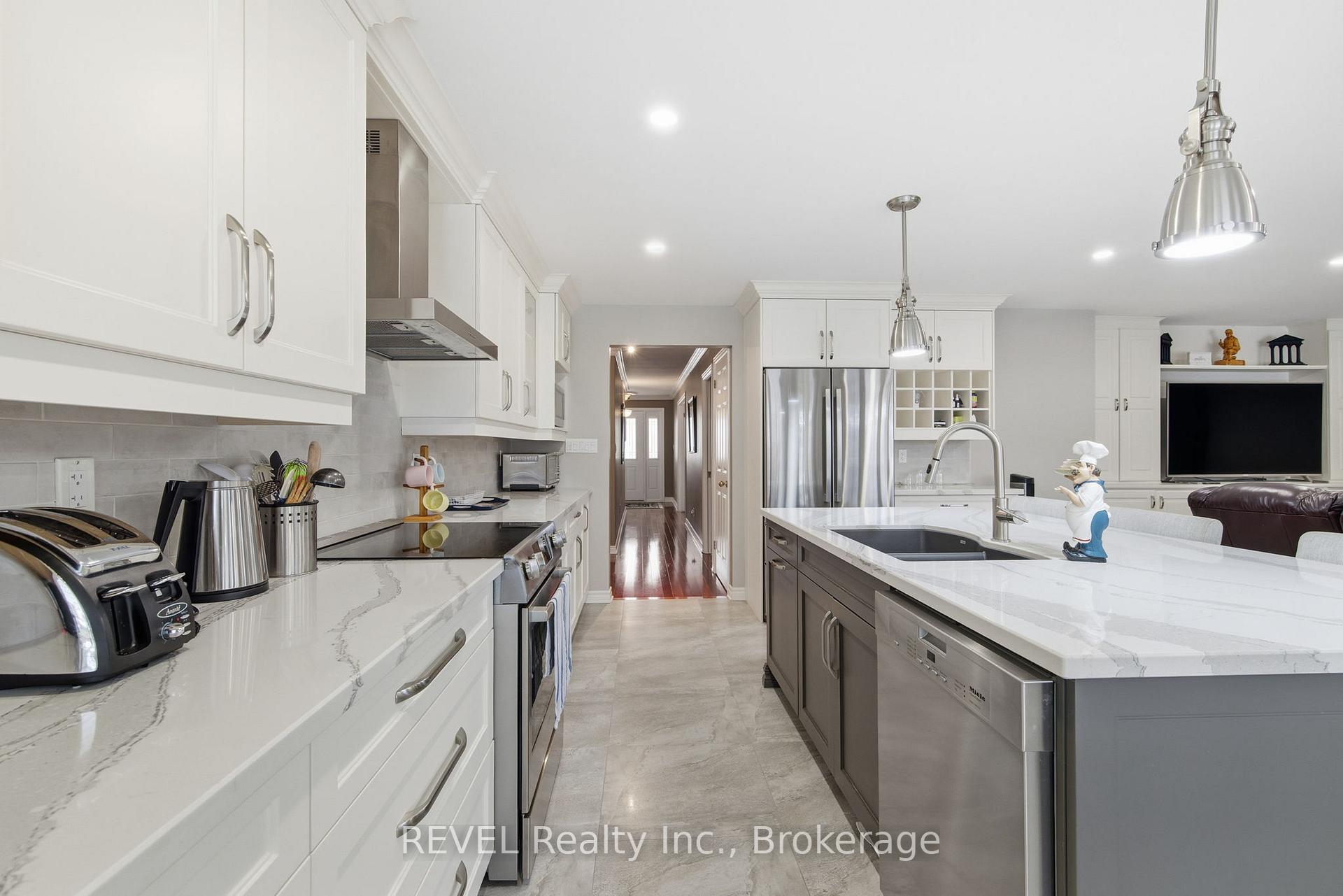 Photo 17 of 4 Kevin Drive, Pelham, Fonthill — HOMEH