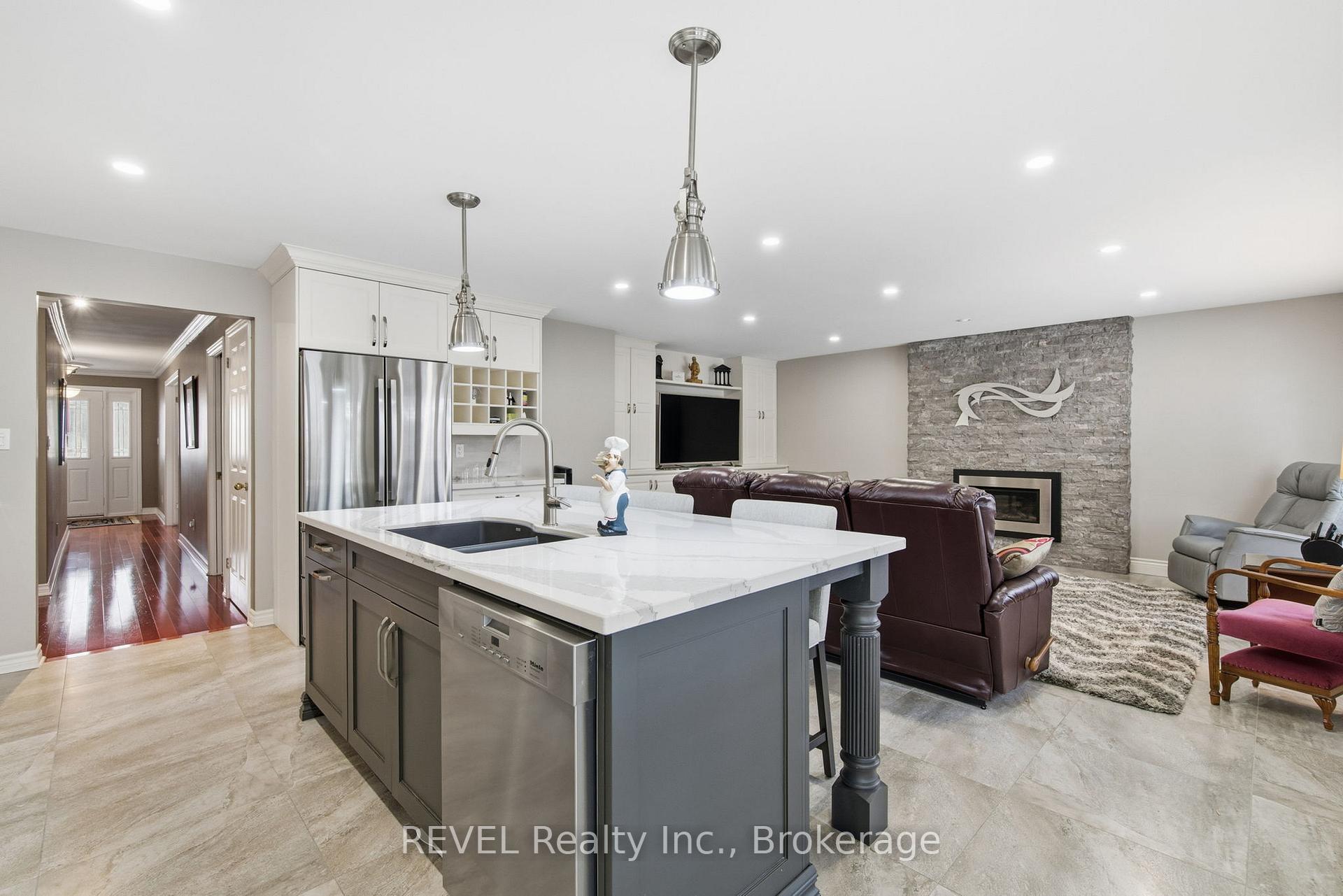 Photo 19 of 4 Kevin Drive, Pelham, Fonthill — HOMEH