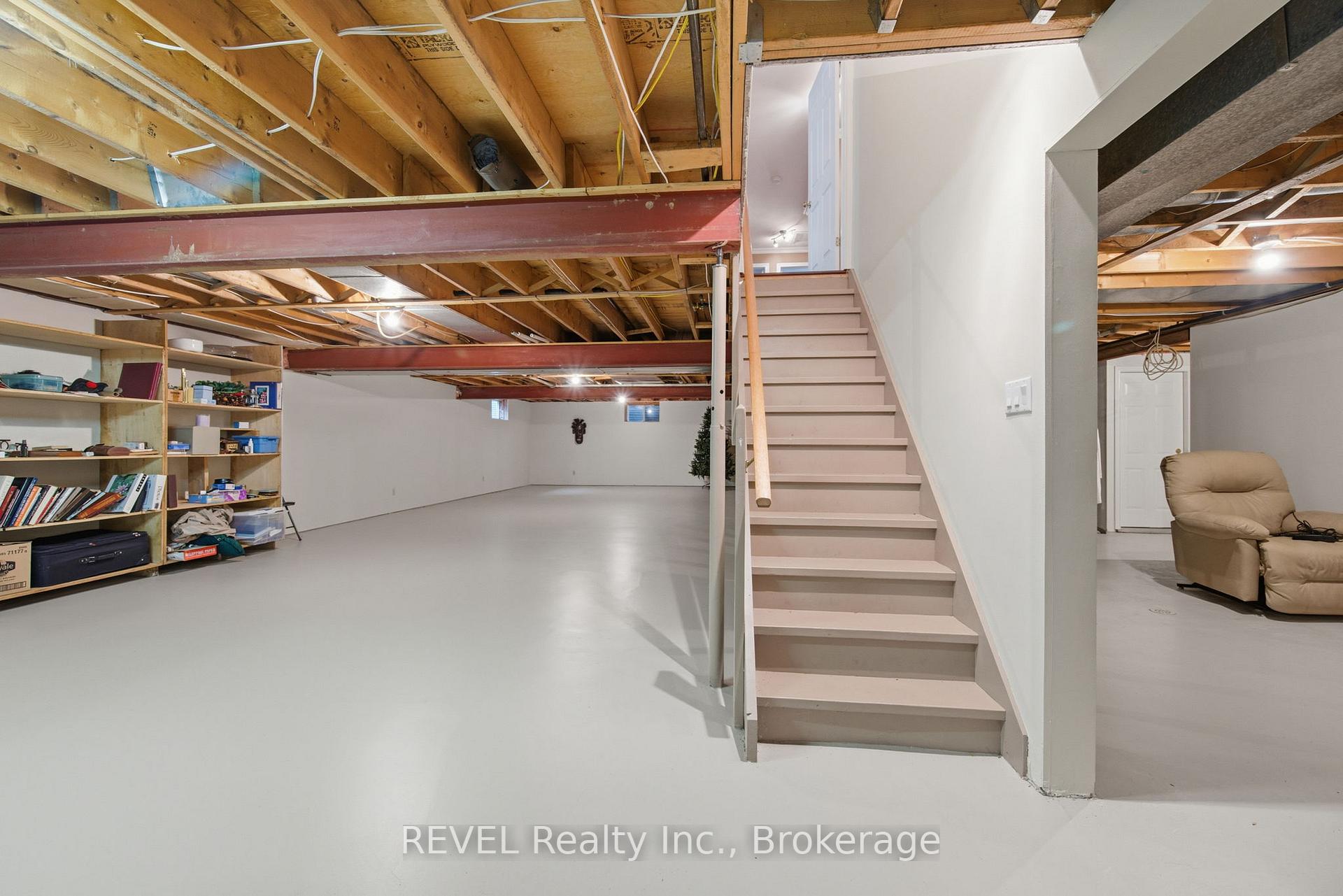 Photo 32 of 4 Kevin Drive, Pelham, Fonthill — HOMEH