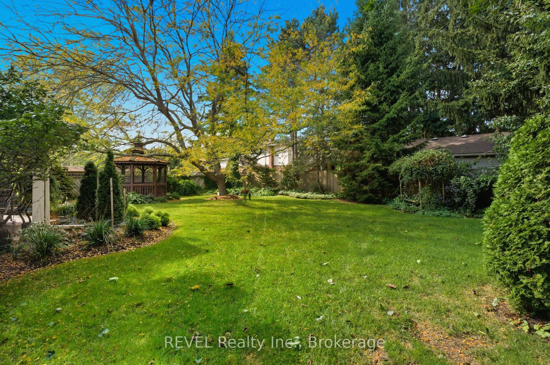 Photo 42 of 4 Kevin Drive, Pelham, Fonthill — HOMEH
