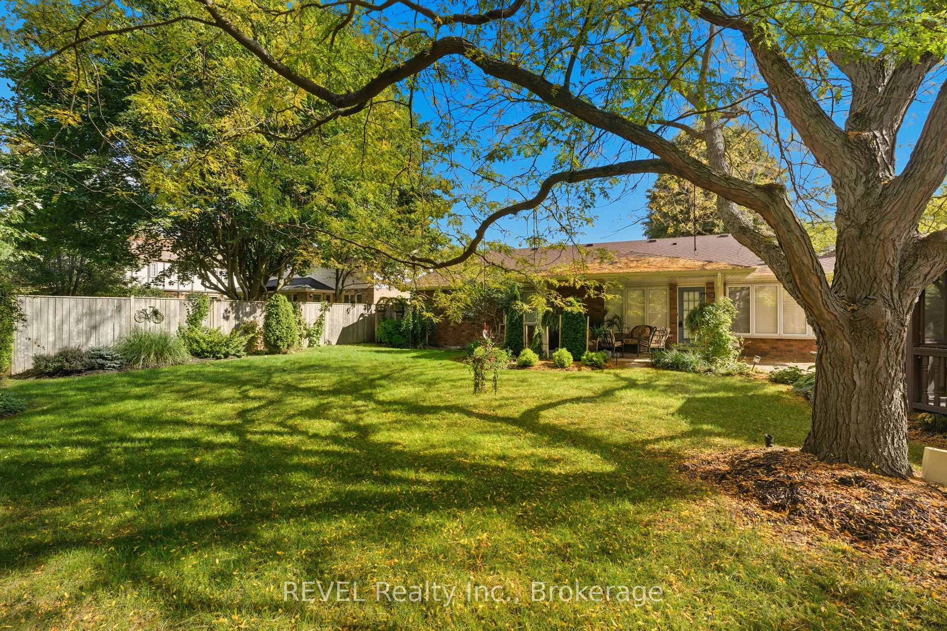 Photo 46 of 4 Kevin Drive, Pelham, Fonthill — HOMEH