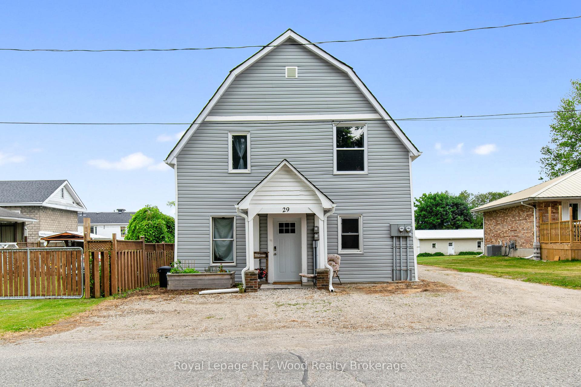 Photo 2 of 29 King Crescent, Norfolk, Courtland — HOMEH