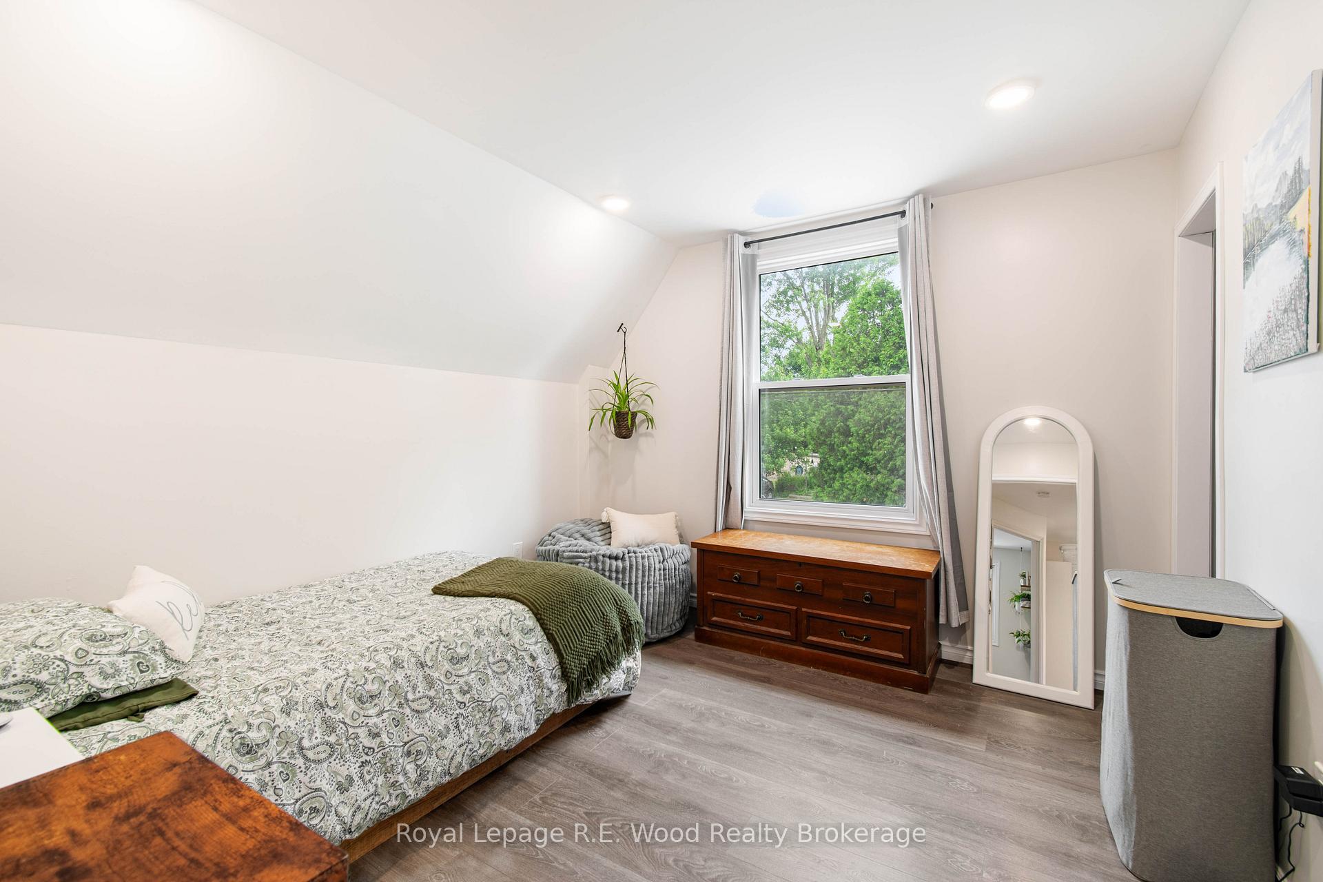 Photo 32 of 29 King Crescent, Norfolk, Courtland — HOMEH