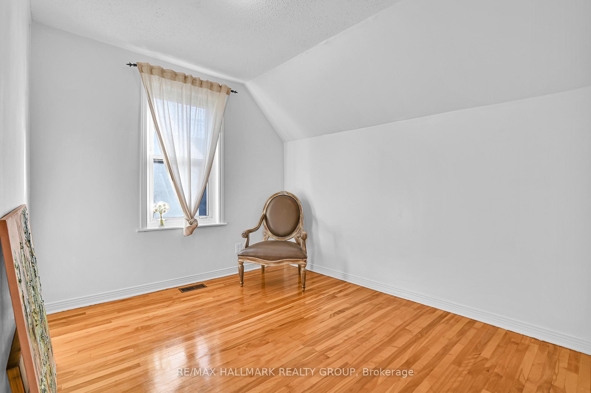 Photo 8 of 477 Lisgar Street, Ottawa, Ottawa Centre — HOMEH