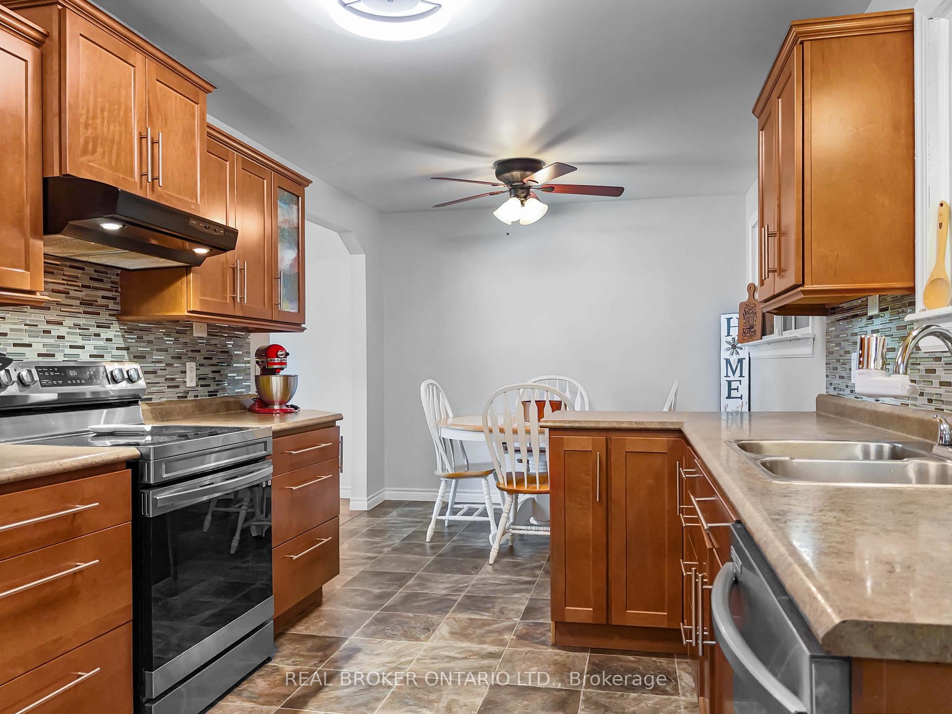 Photo 7 of 21 Richard Avenue, Norfolk, Simcoe — HOMEH