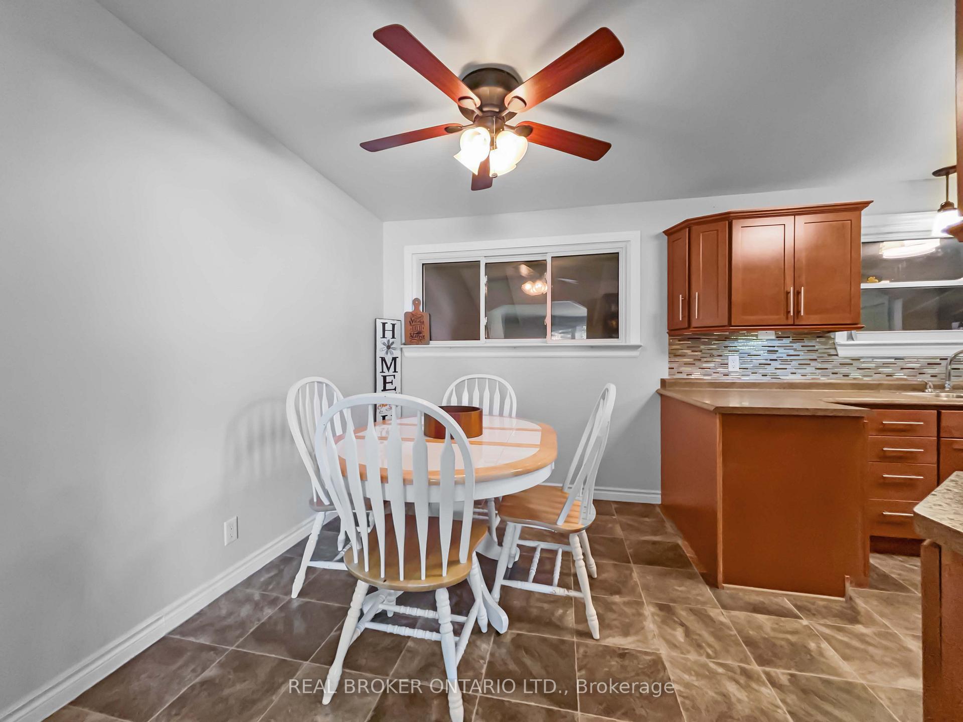 Photo 8 of 21 Richard Avenue, Norfolk, Simcoe — HOMEH