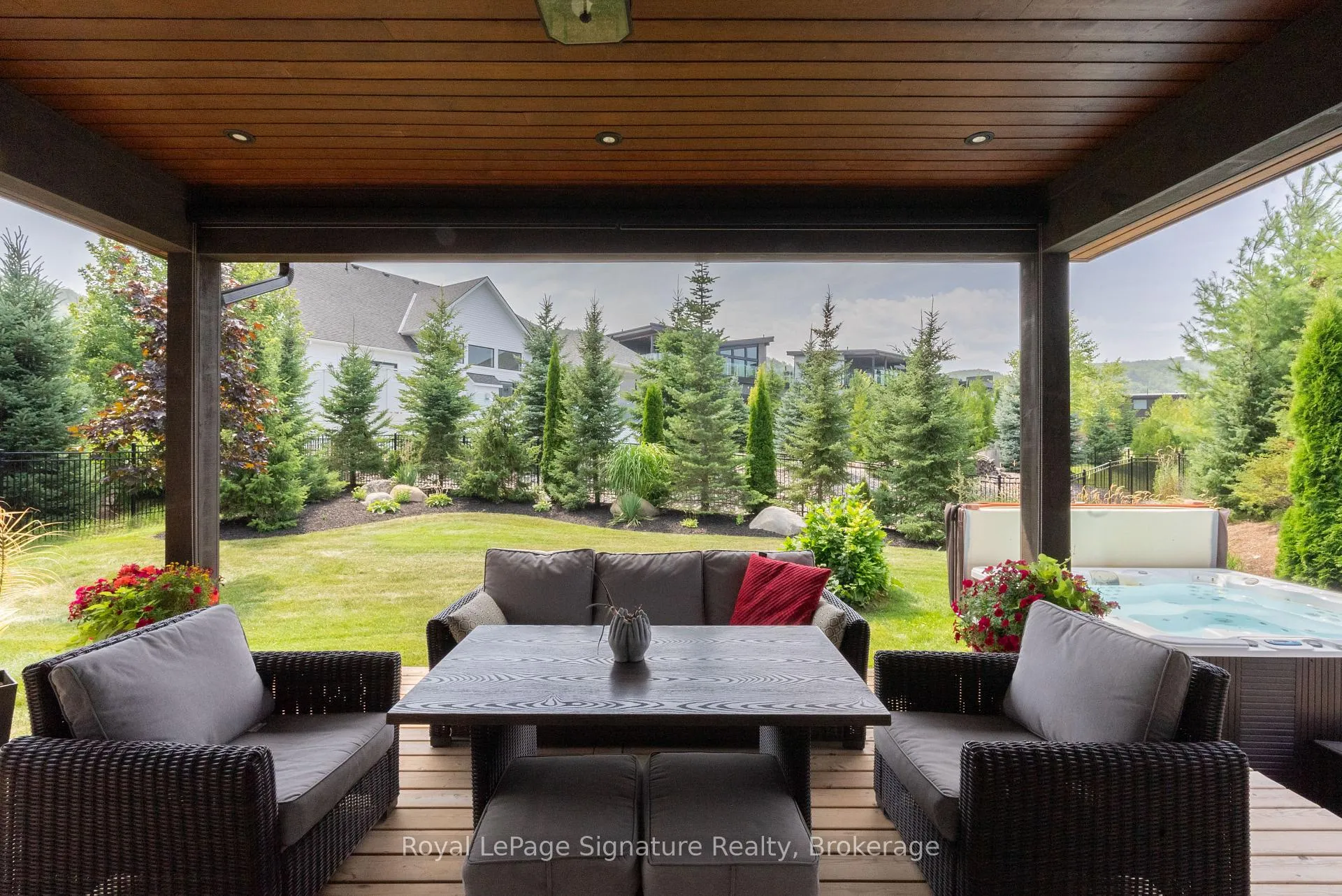 Photo 8 of 128 Arnot Crescent, Blue Mountains — HOMEH