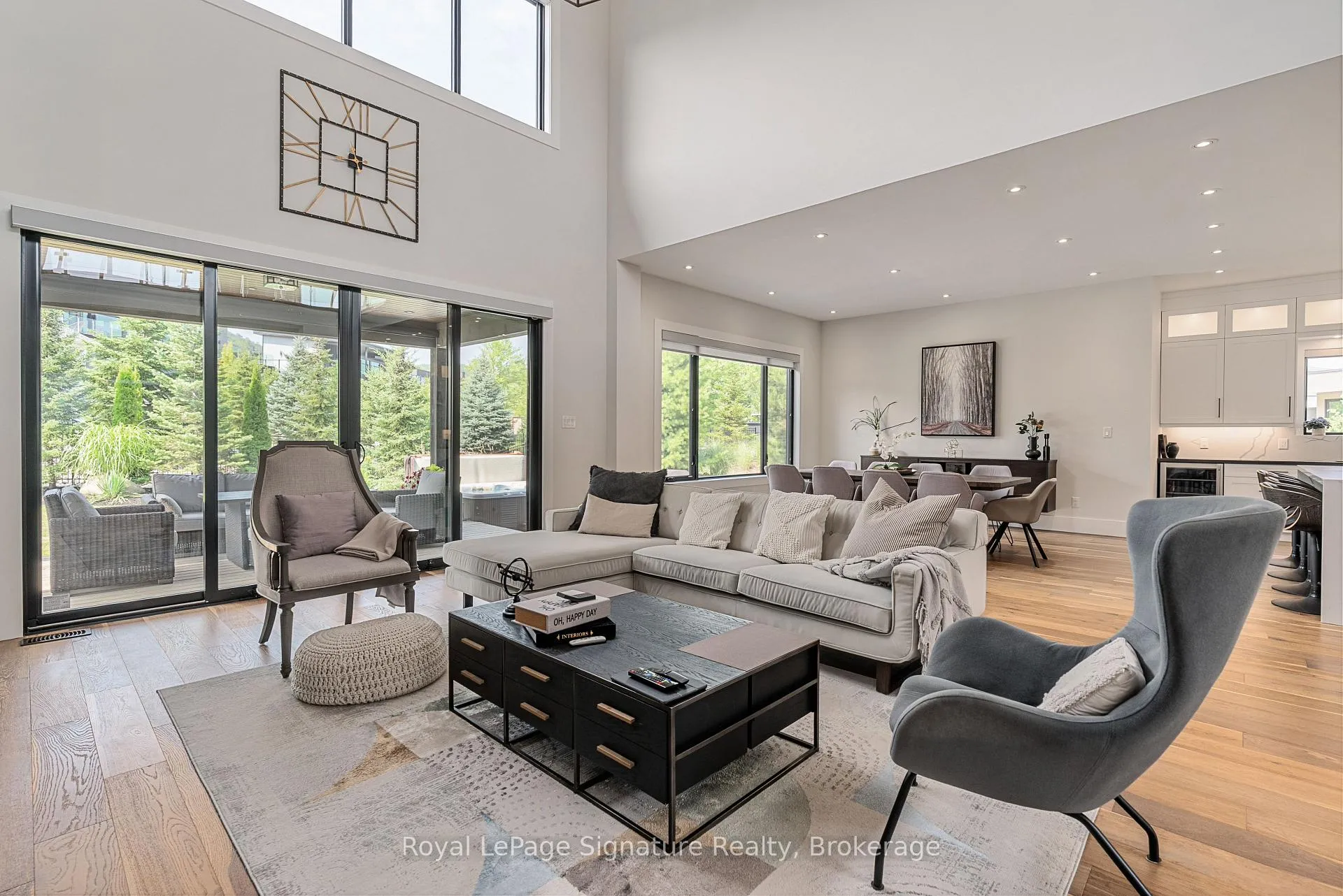 Photo 9 of 128 Arnot Crescent, Blue Mountains — HOMEH