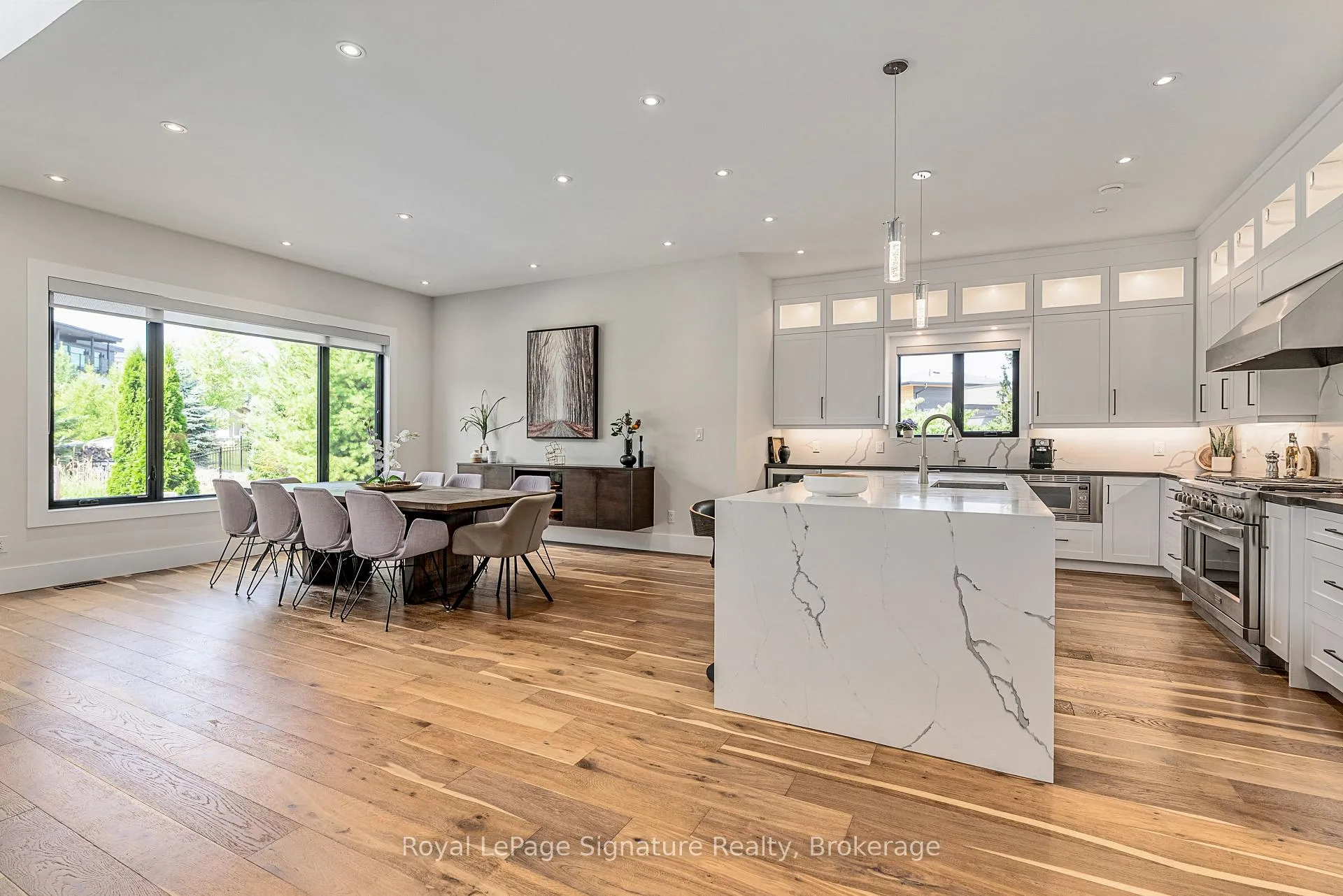 Photo 10 of 128 Arnot Crescent, Blue Mountains — HOMEH