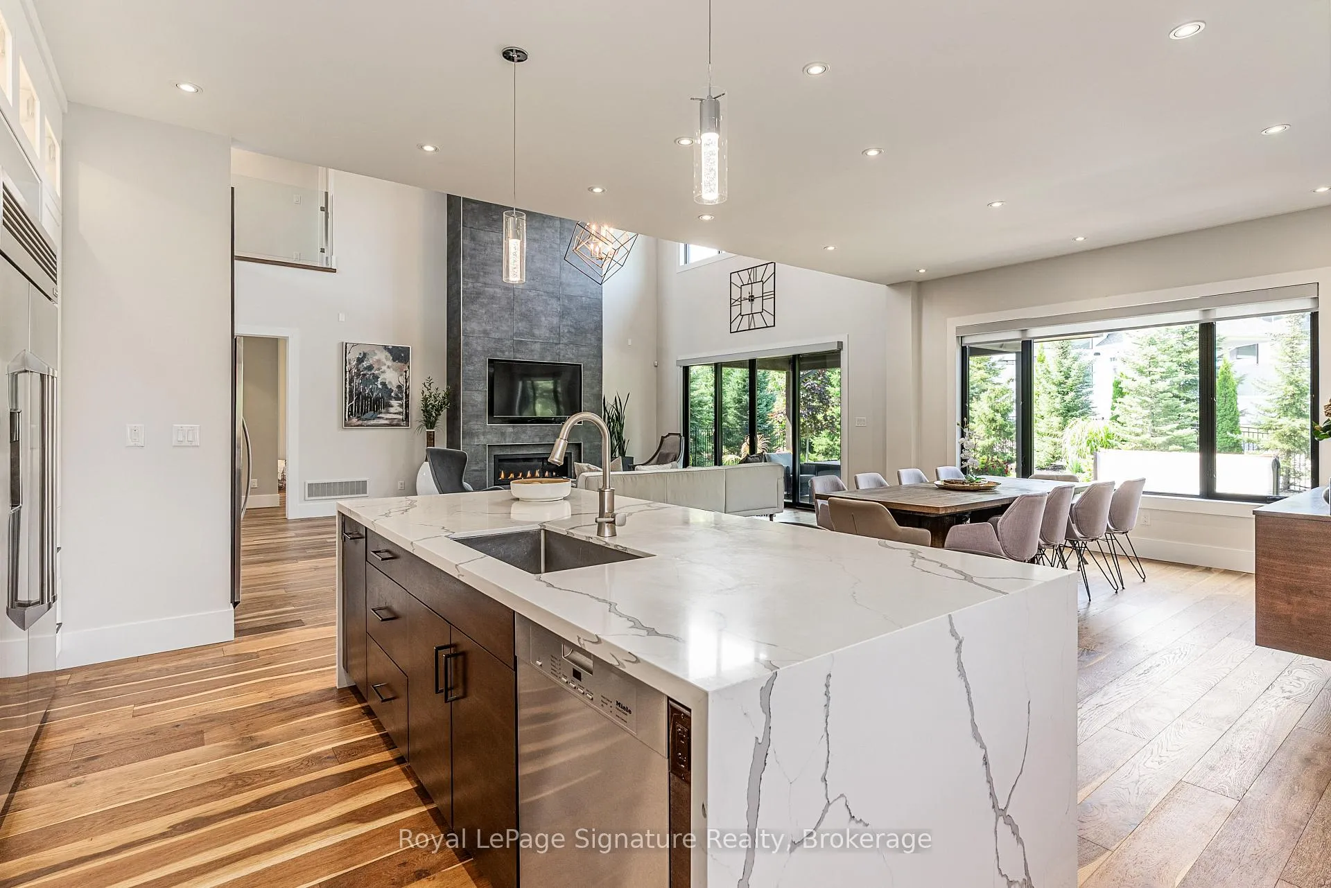 Photo 12 of 128 Arnot Crescent, Blue Mountains — HOMEH