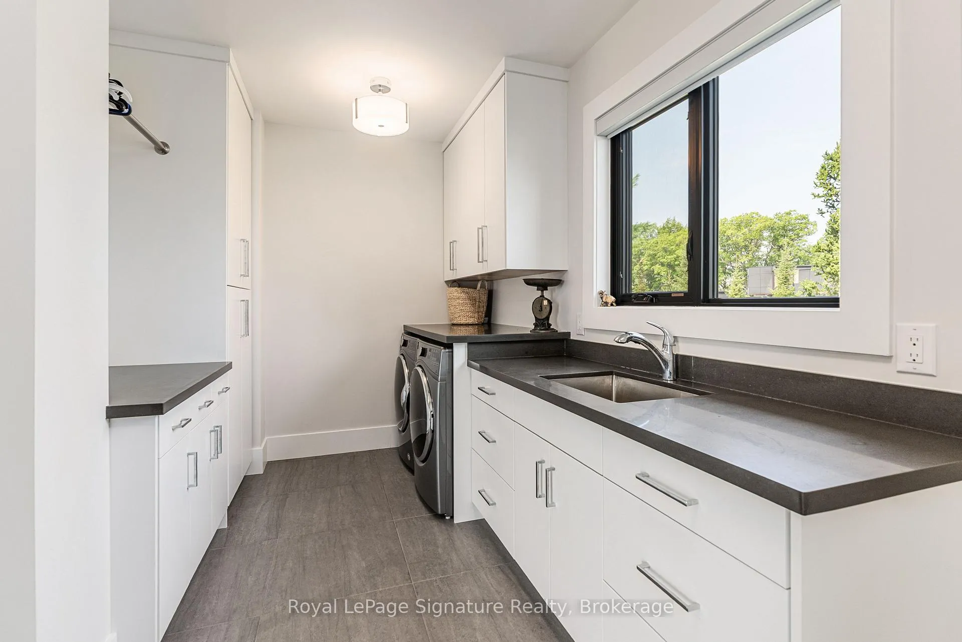 Photo 22 of 128 Arnot Crescent, Blue Mountains — HOMEH