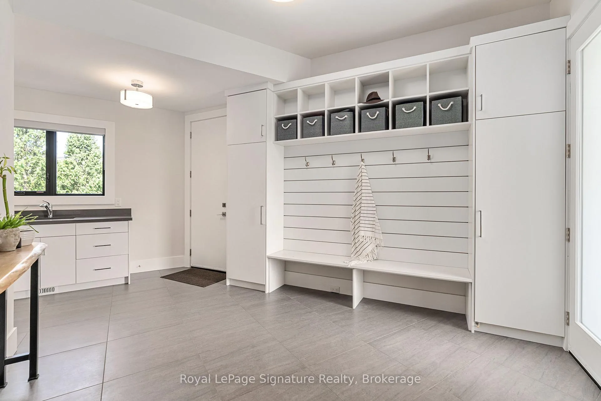 Photo 23 of 128 Arnot Crescent, Blue Mountains — HOMEH
