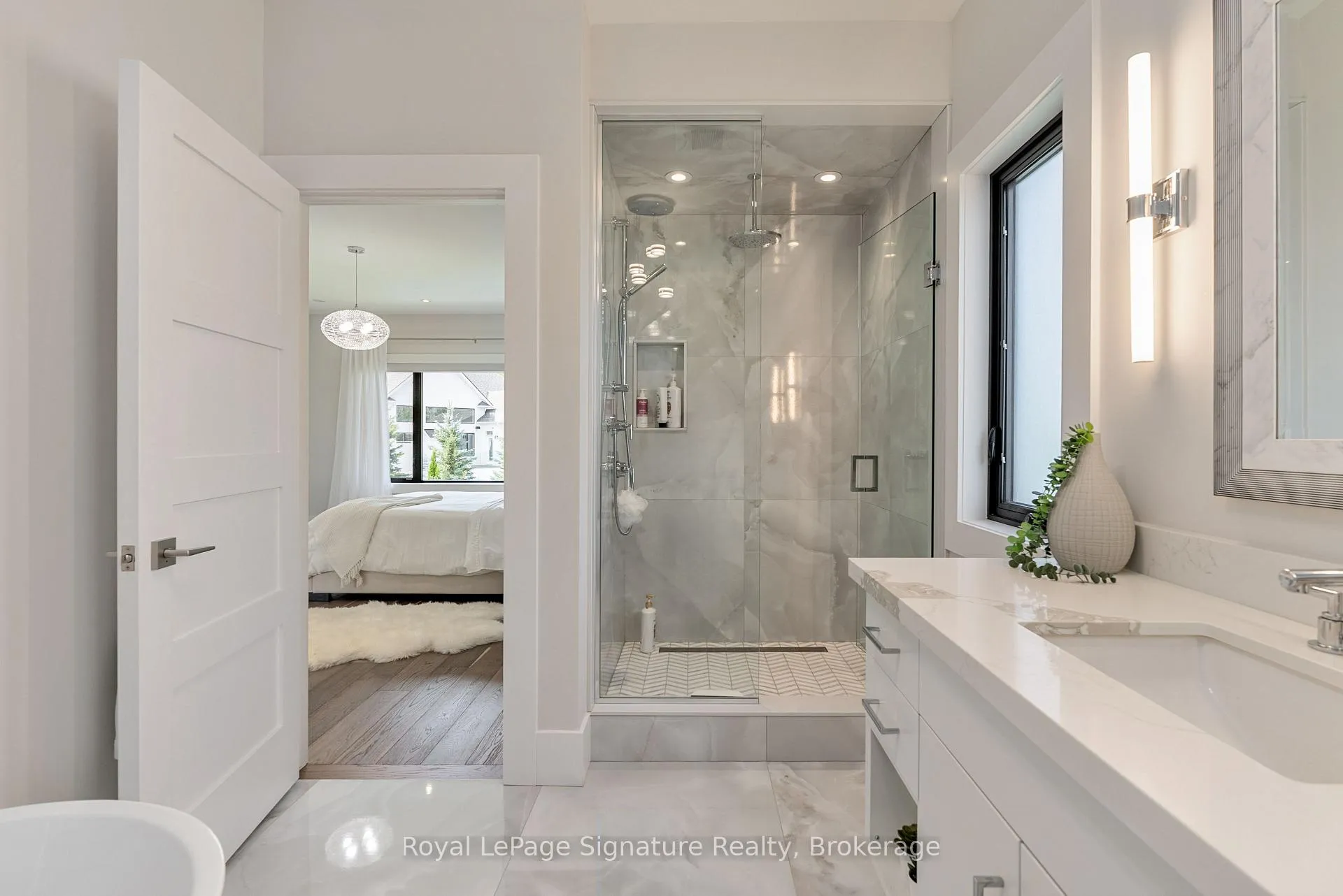 Photo 29 of 128 Arnot Crescent, Blue Mountains — HOMEH
