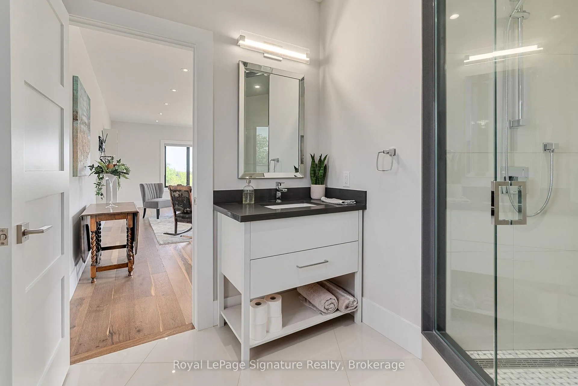 Photo 33 of 128 Arnot Crescent, Blue Mountains — HOMEH