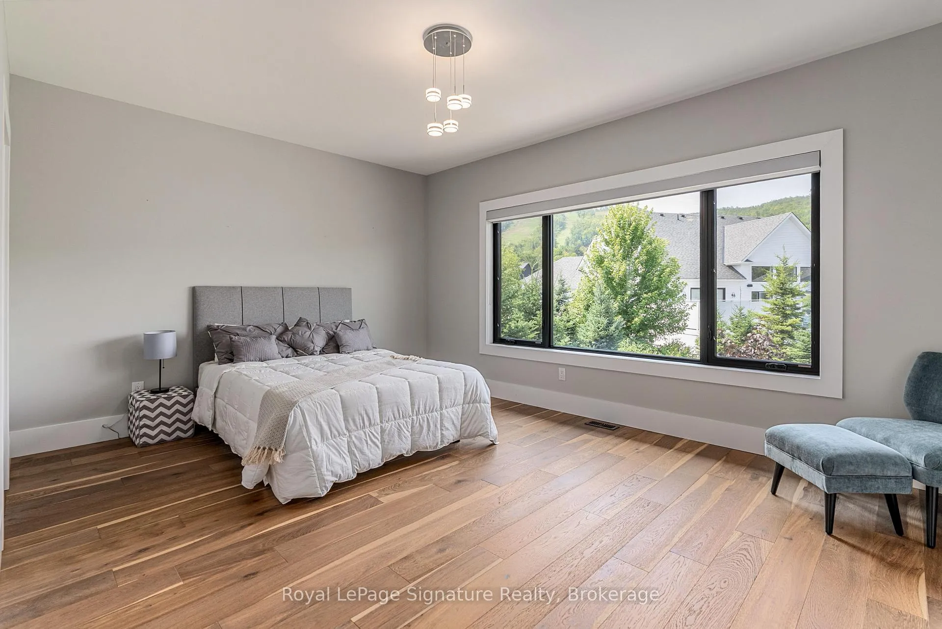 Photo 34 of 128 Arnot Crescent, Blue Mountains — HOMEH