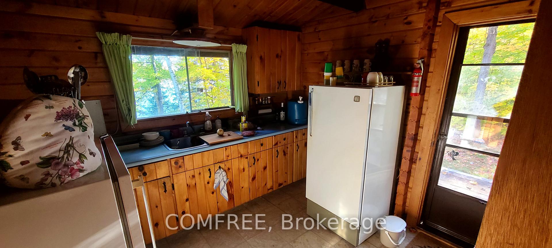 Photo 9 of 20 Chartier Lake, Parry Sound Remote Area, Golden Valley — HOMEH
