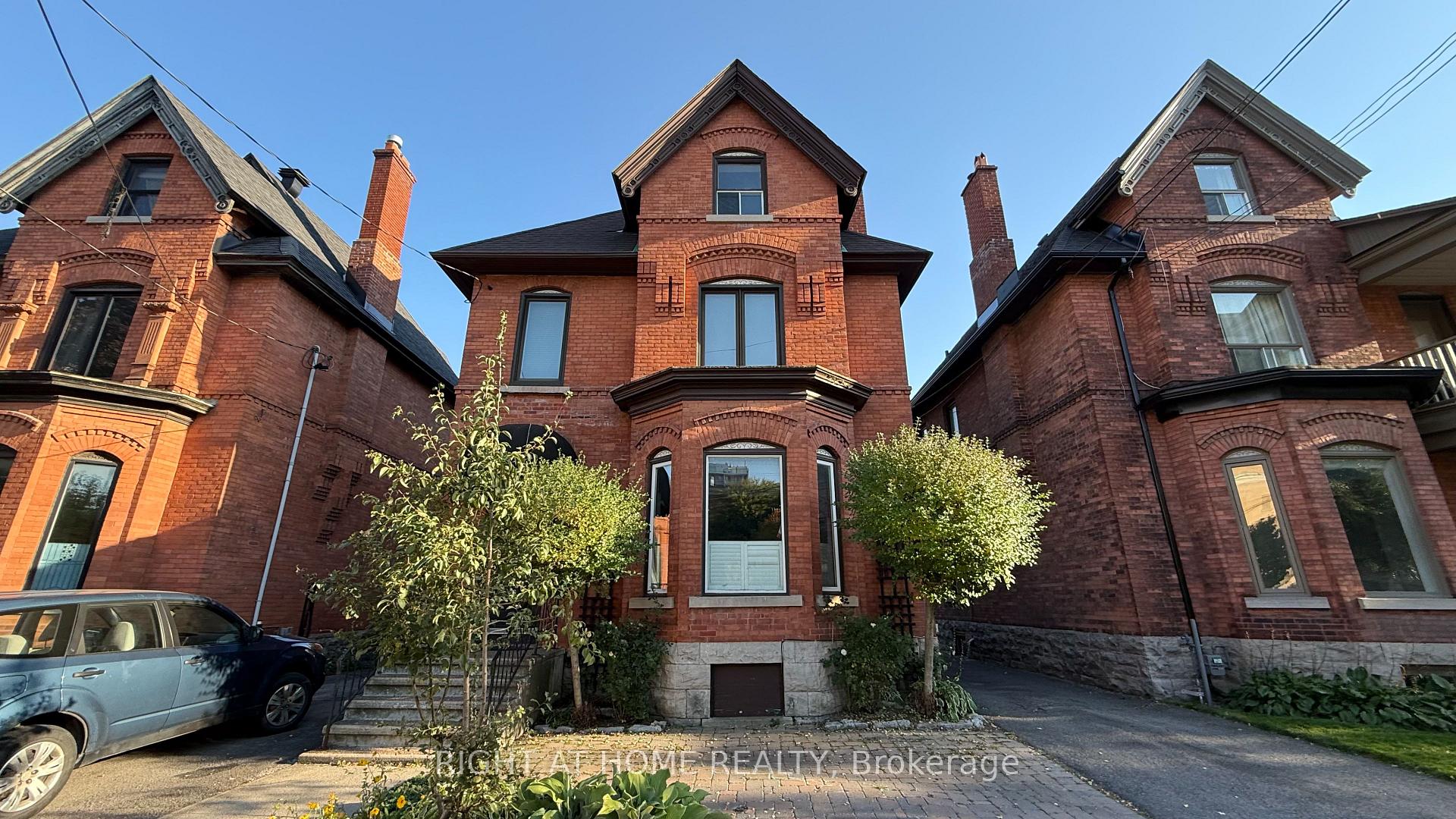 Front of 372 Lewis Street