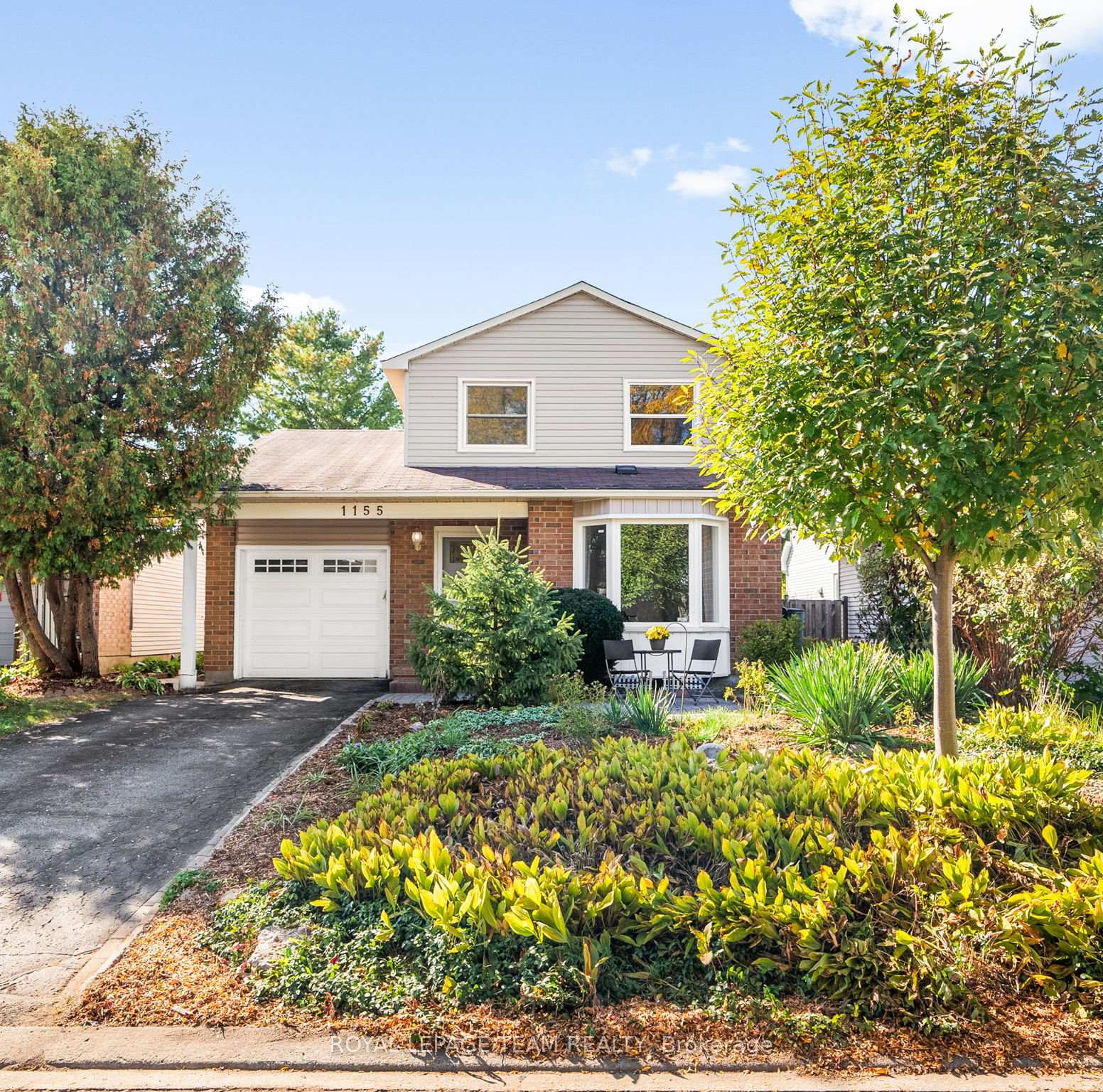 Photo 1 of 1155 Sauterne Park, Ottawa, Convent Glen — HOMEH