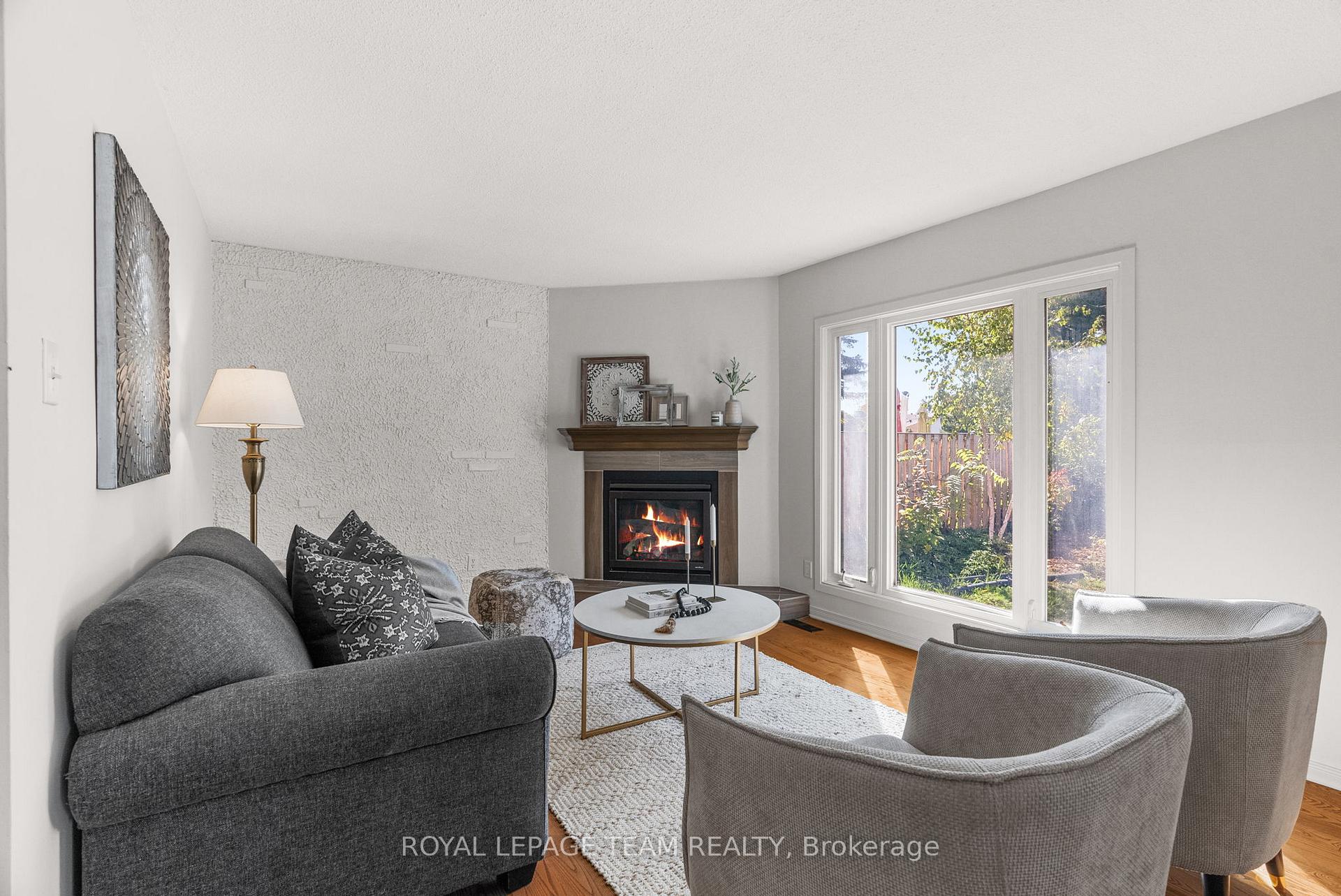 Photo 17 of 1155 Sauterne Park, Ottawa, Convent Glen — HOMEH