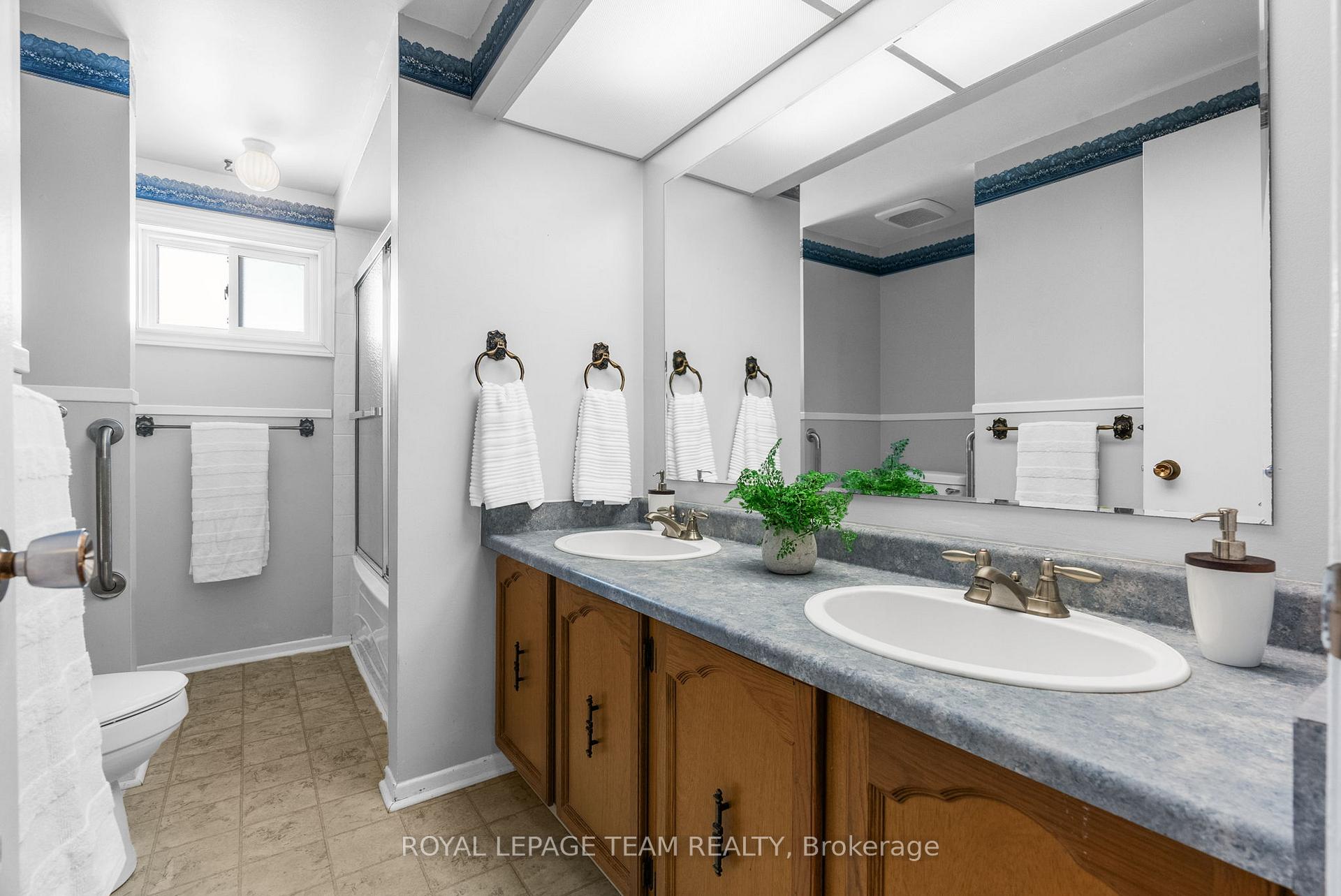 Photo 27 of 1155 Sauterne Park, Ottawa, Convent Glen — HOMEH