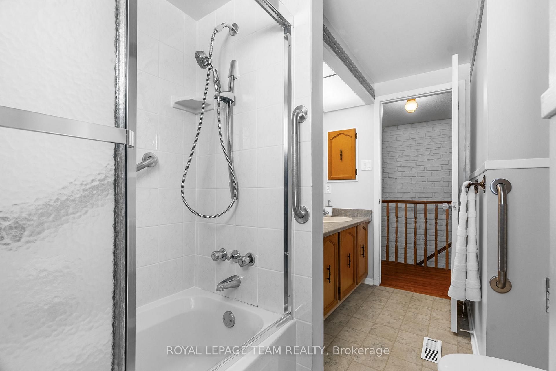Photo 28 of 1155 Sauterne Park, Ottawa, Convent Glen — HOMEH