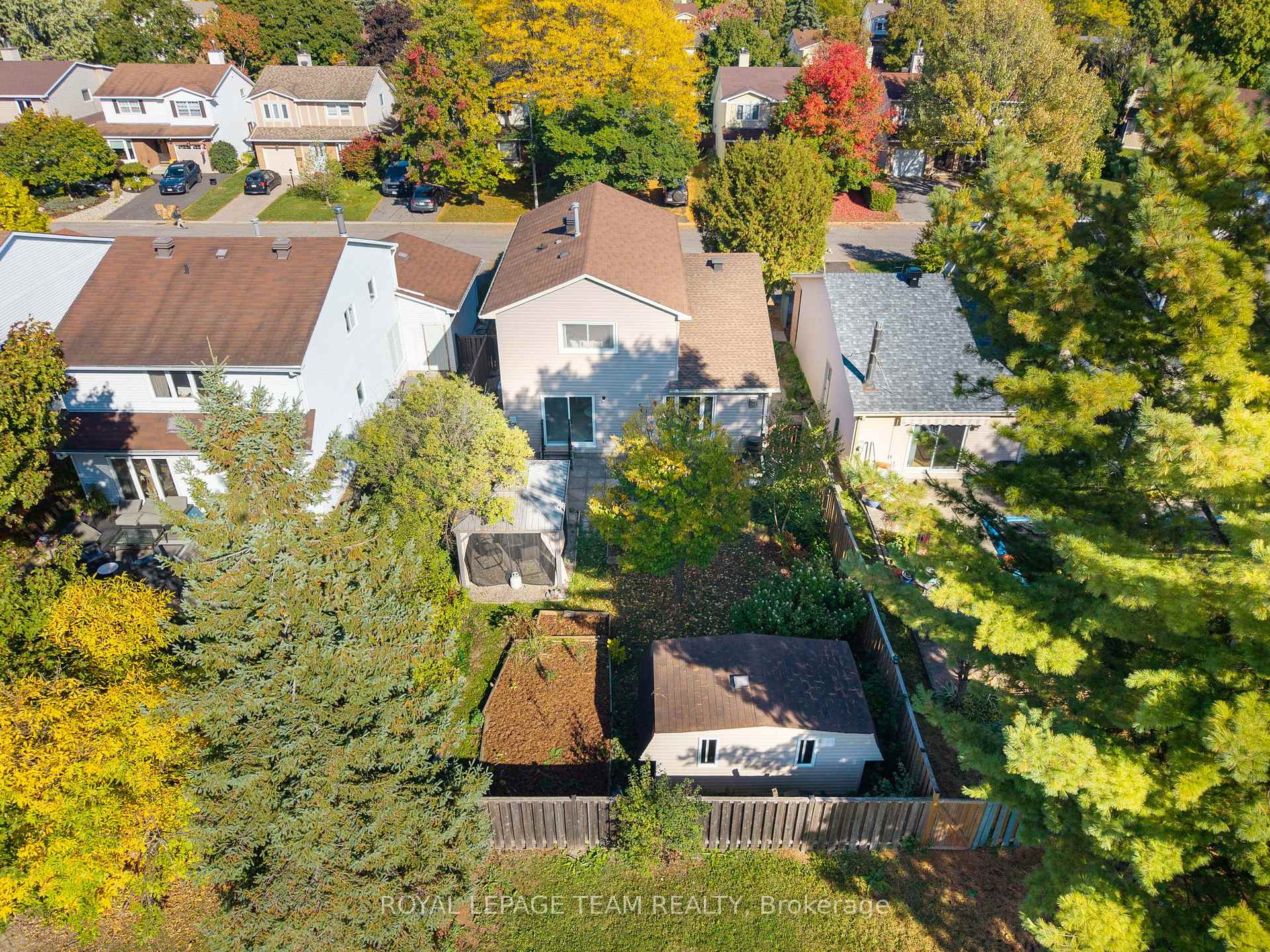 Photo 42 of 1155 Sauterne Park, Ottawa, Convent Glen — HOMEH