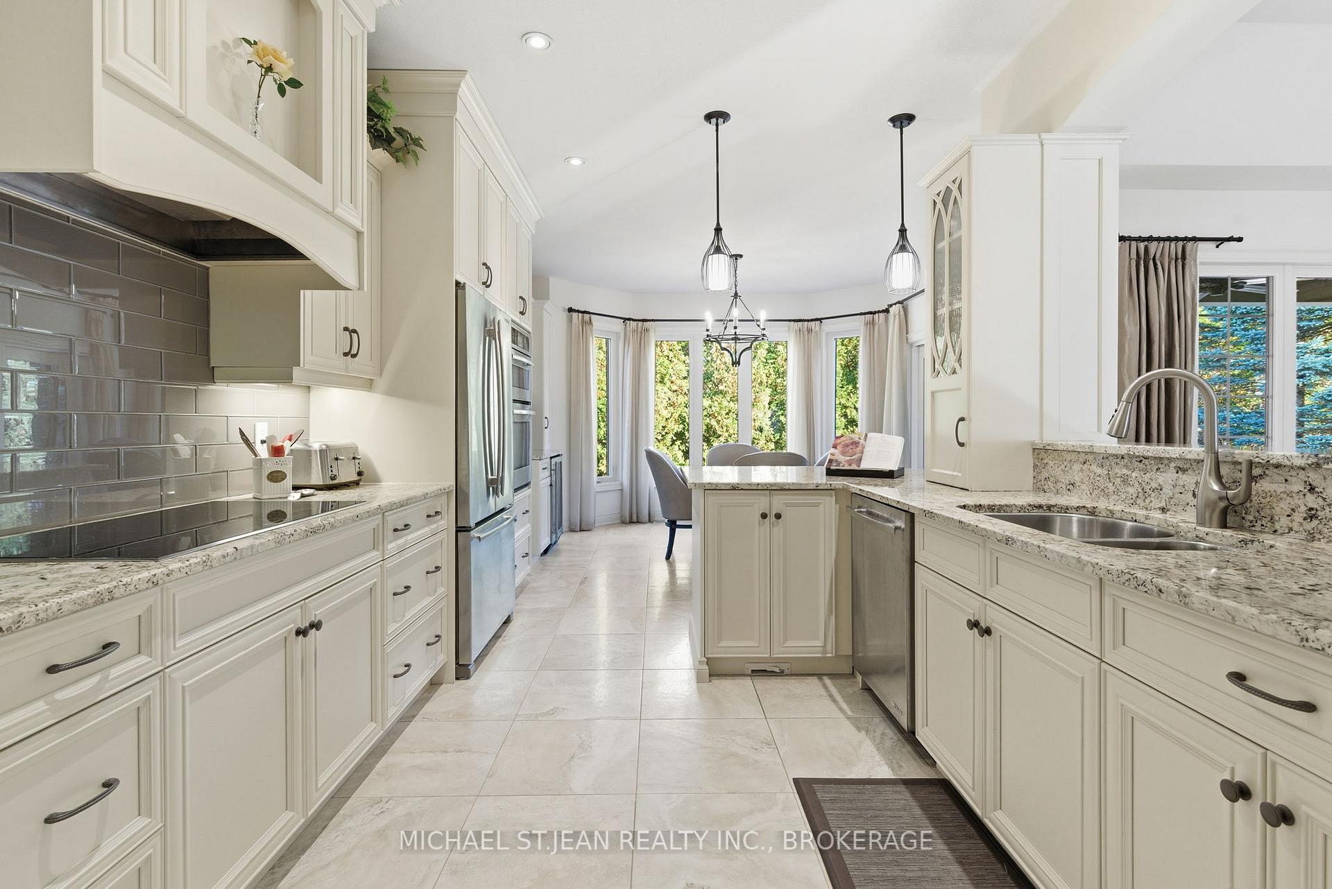 Photo 11 of 7 Brondi's Lane, Pelham, Fonthill — HOMEH