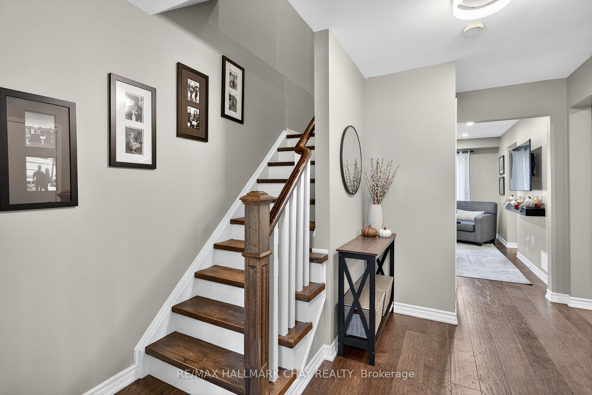Photo 4 of 53 McKnight Crescent, New Tecumseth, Tottenham — HOMEH