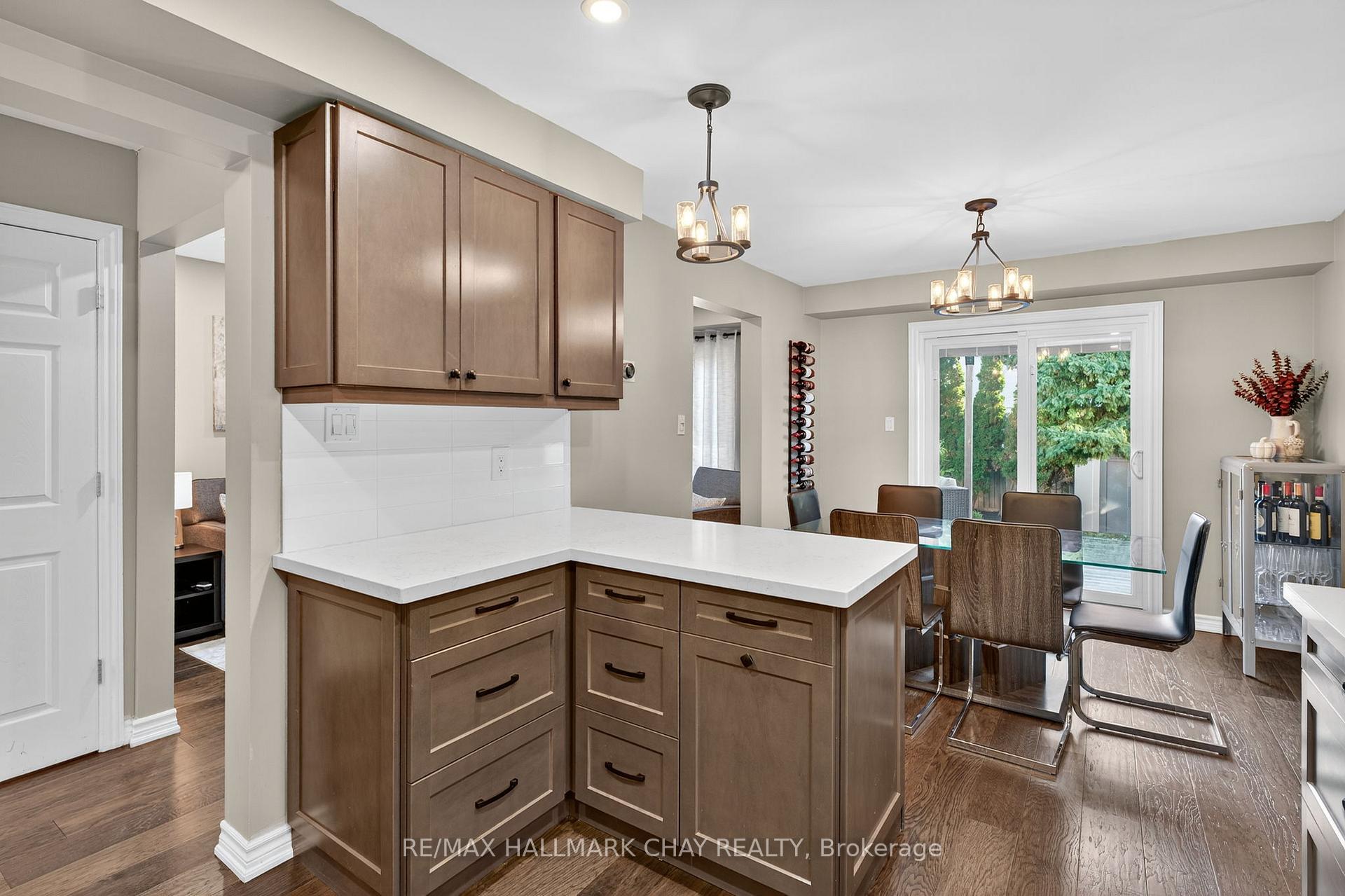 Photo 9 of 53 McKnight Crescent, New Tecumseth, Tottenham — HOMEH