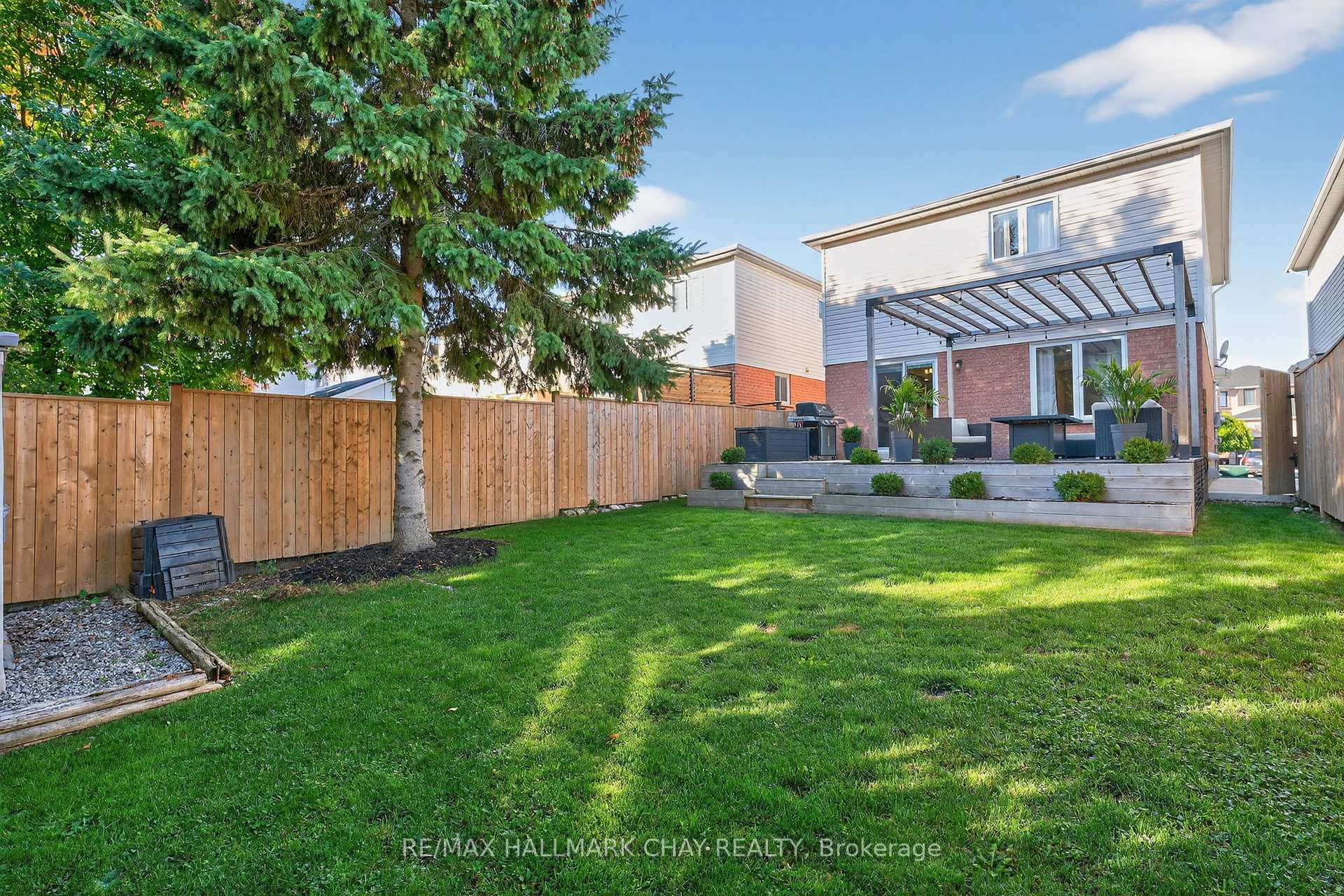 Photo 18 of 53 McKnight Crescent, New Tecumseth, Tottenham — HOMEH